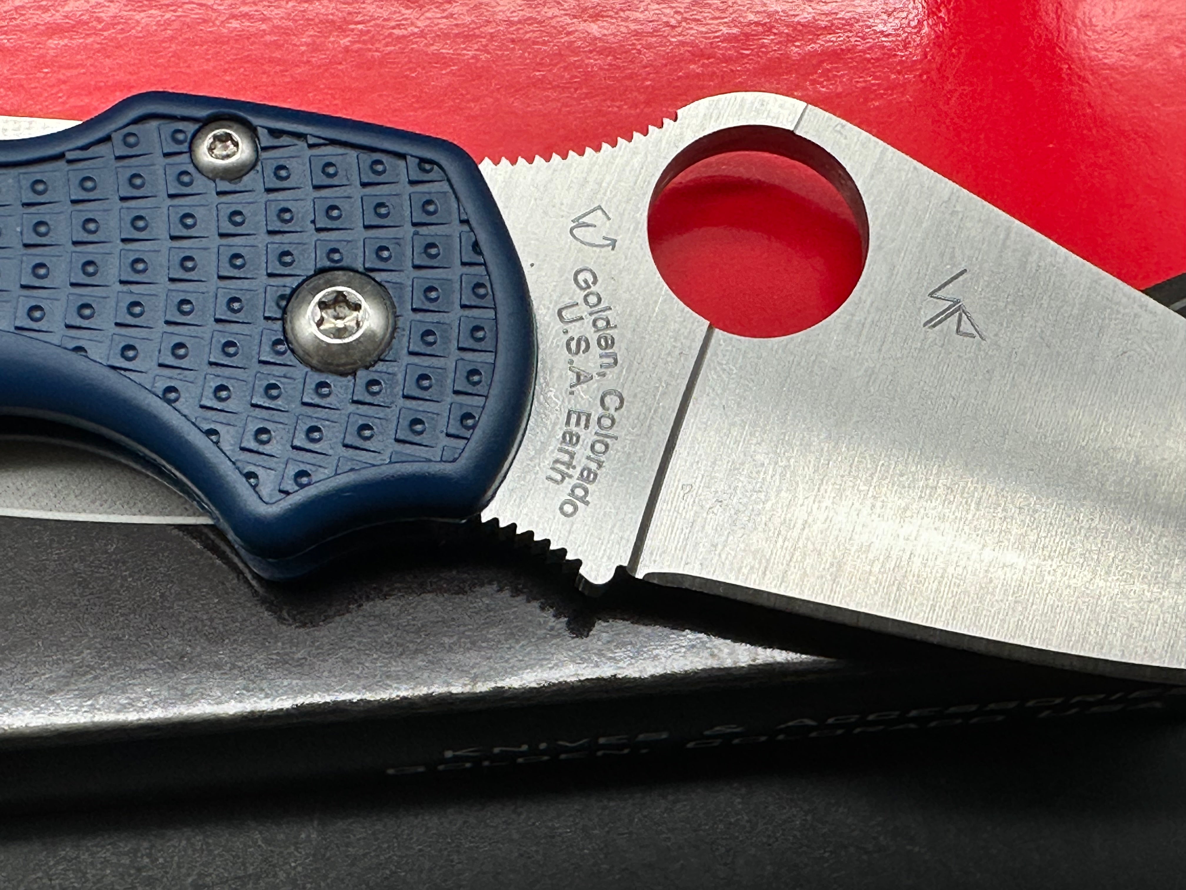 Spyderco Para 3 Lightweight, 2.93" CPM SPY27 Satin Blade with Cobalt Blue FRN Handle