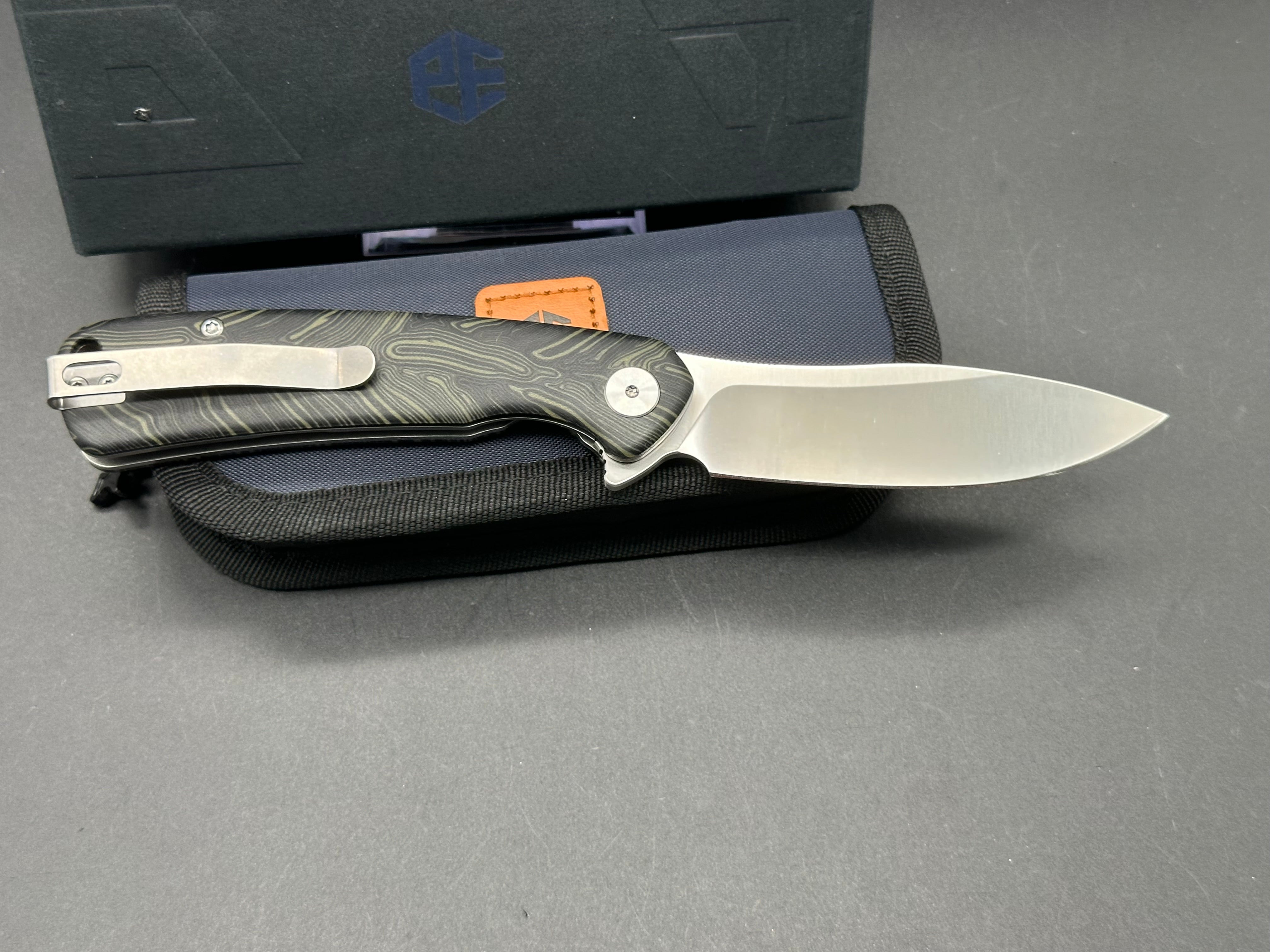 Petrified Fish PFE14 Rogue ,3.43" 154CM Steel Blade, Green GMascus Handle