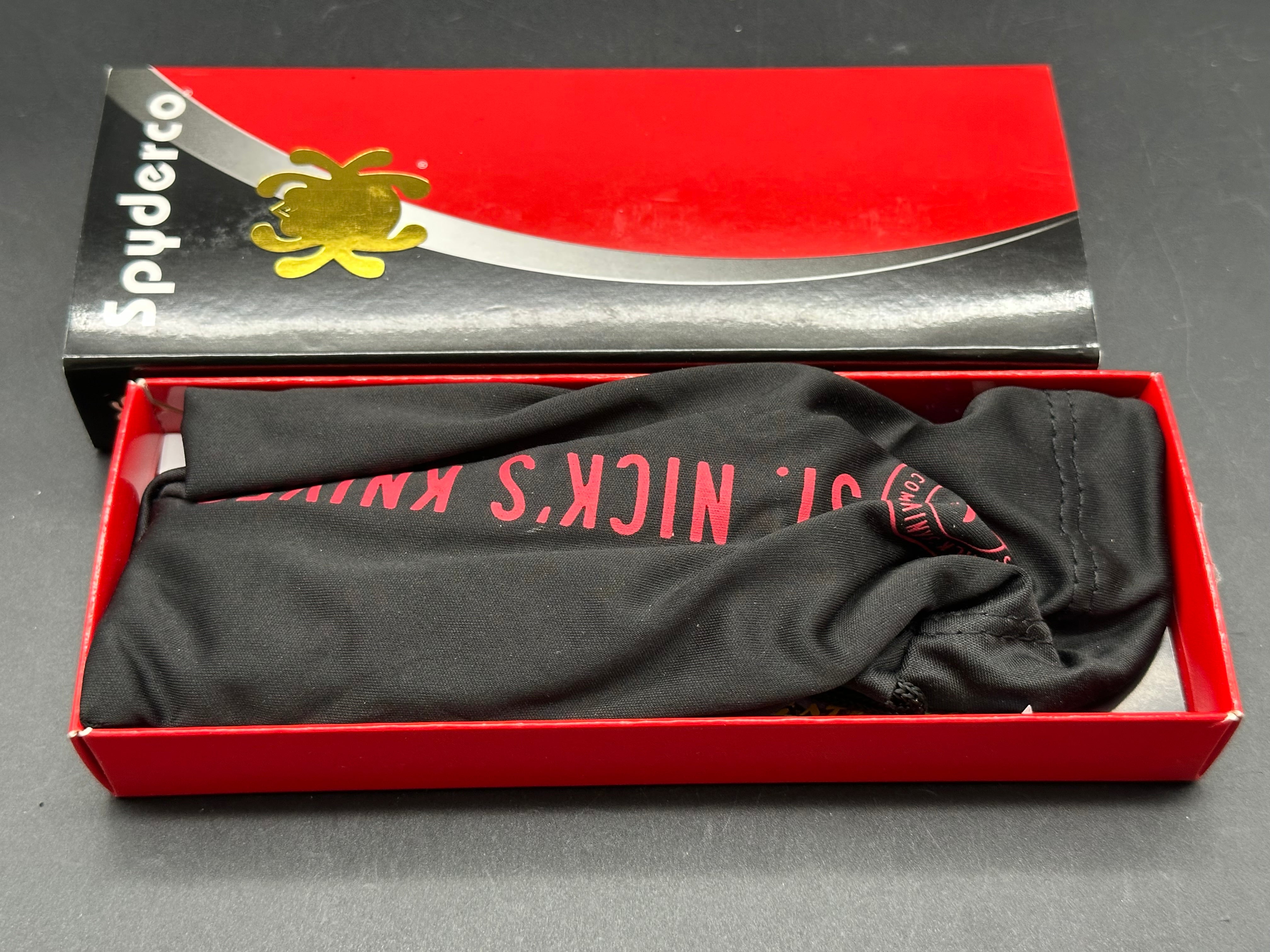 Spyderco Para 3 Lightweight, St. Nick's Knives Exclusive, 2.93" CPM-4V DLC Black Blade with Red FRN Handle