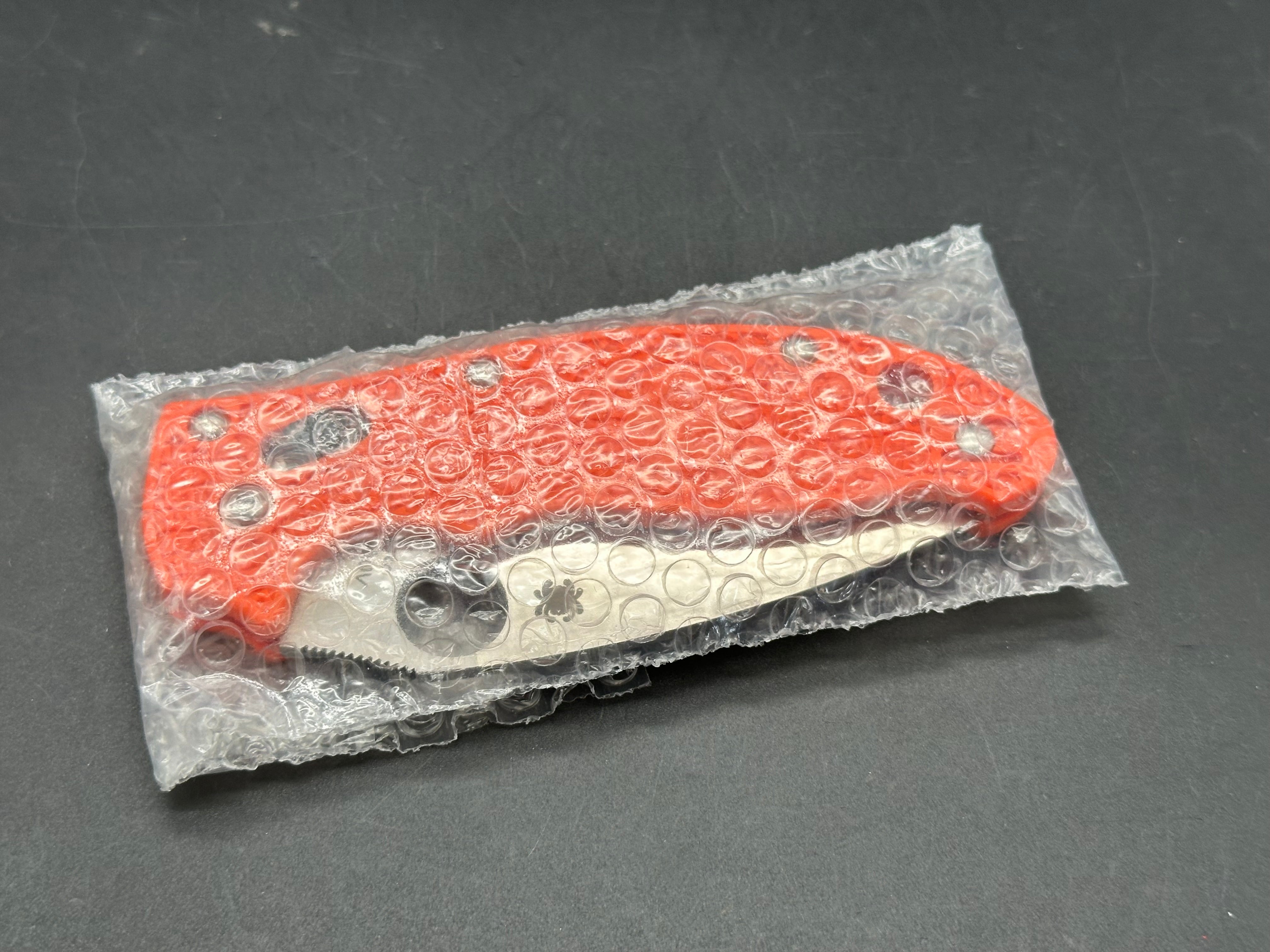 Spyderco Manix 2 Lightweight Cutlery Shoppe Exclusive, 3.37" CPM S90V Blade Orange FRCP Handle