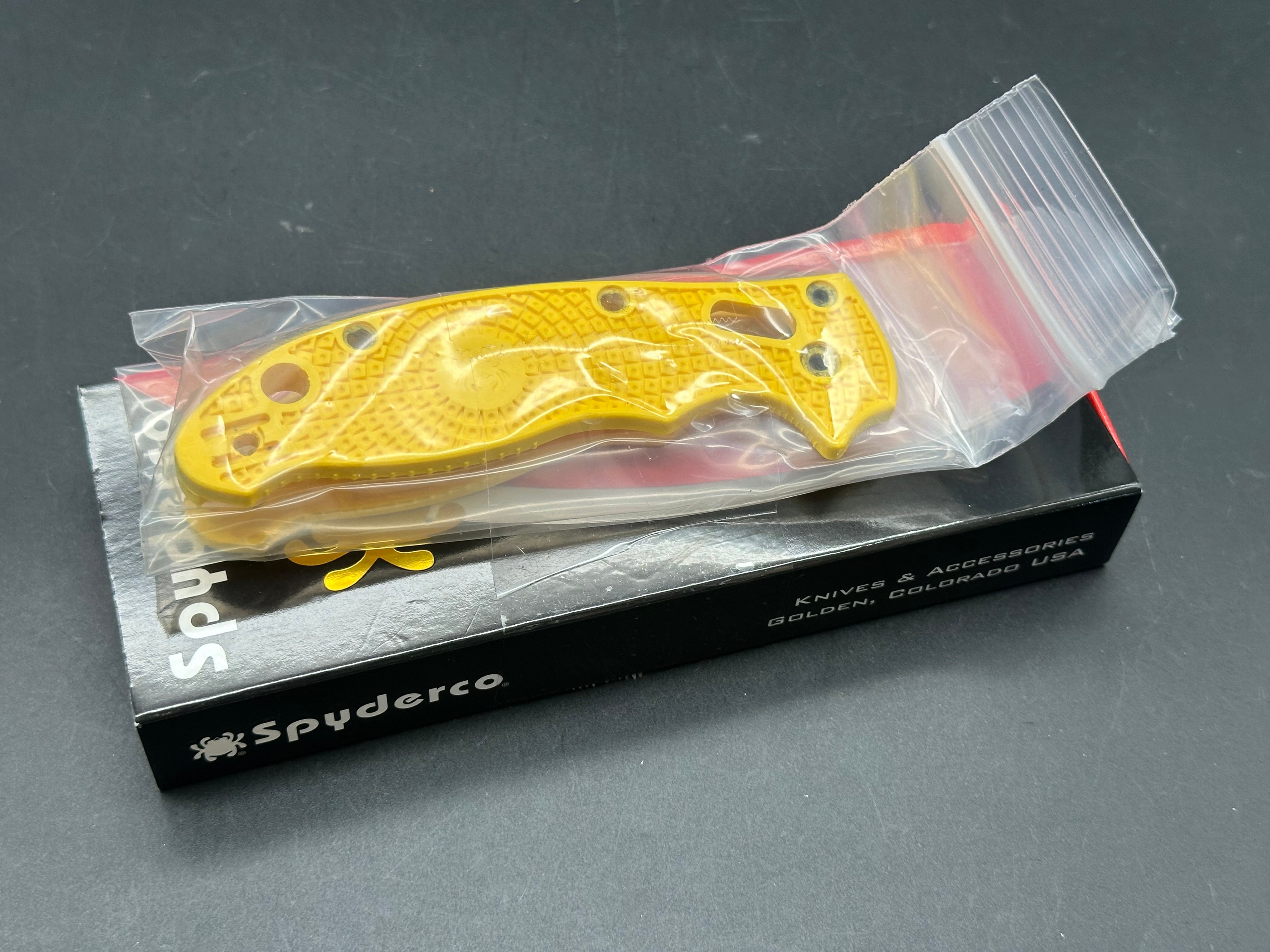 Spyderco Manix 2 Salt Lightweight, 3.37" CPM MagnaCut Satin Blade with AWT Green Aluminum Scales