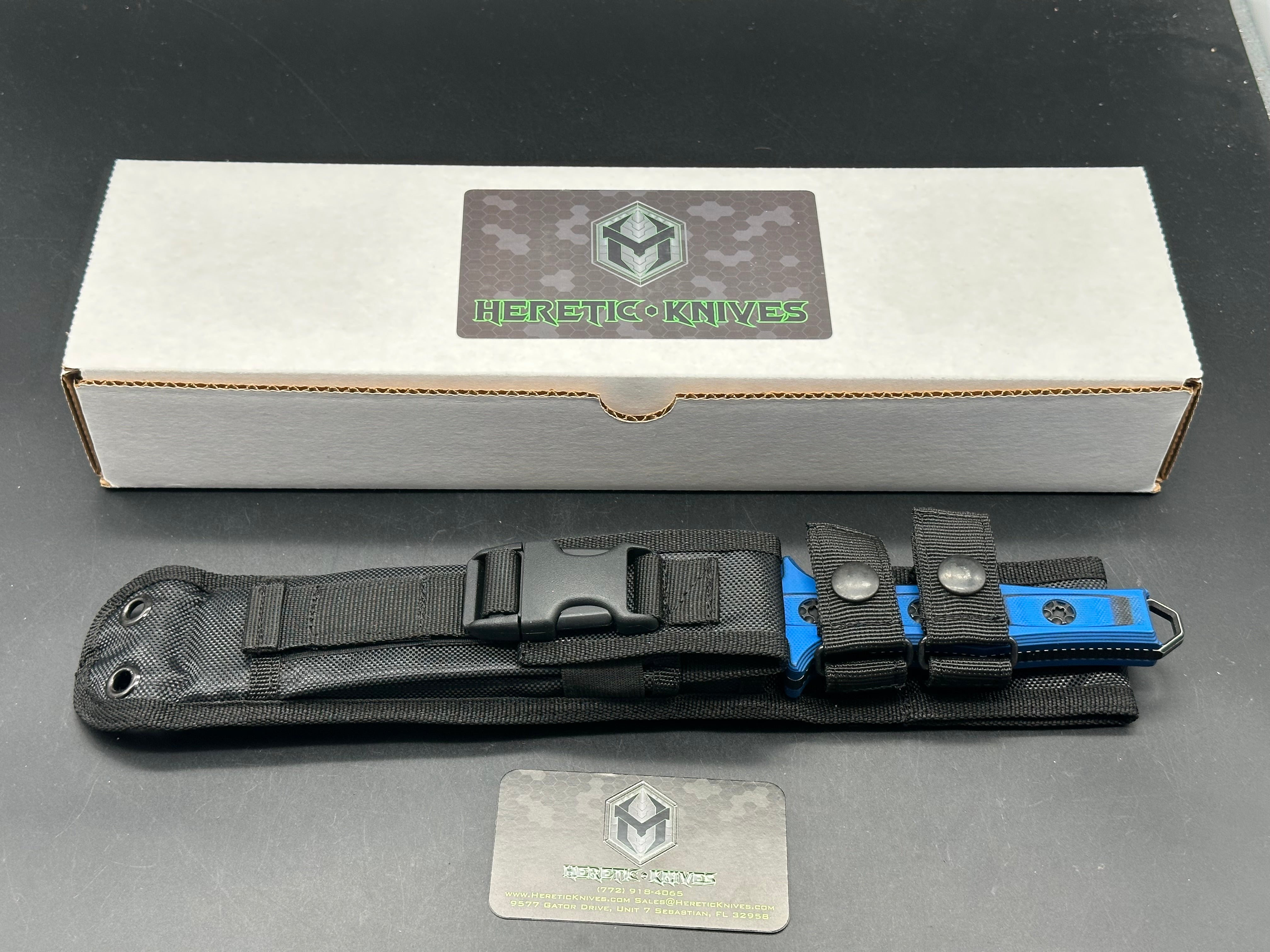 Heretic Knives – H003-8C-BLUBLK – Nephilim Fixed Blade D/E Dagger – Serrated – Elmax – G10 – Blue Black