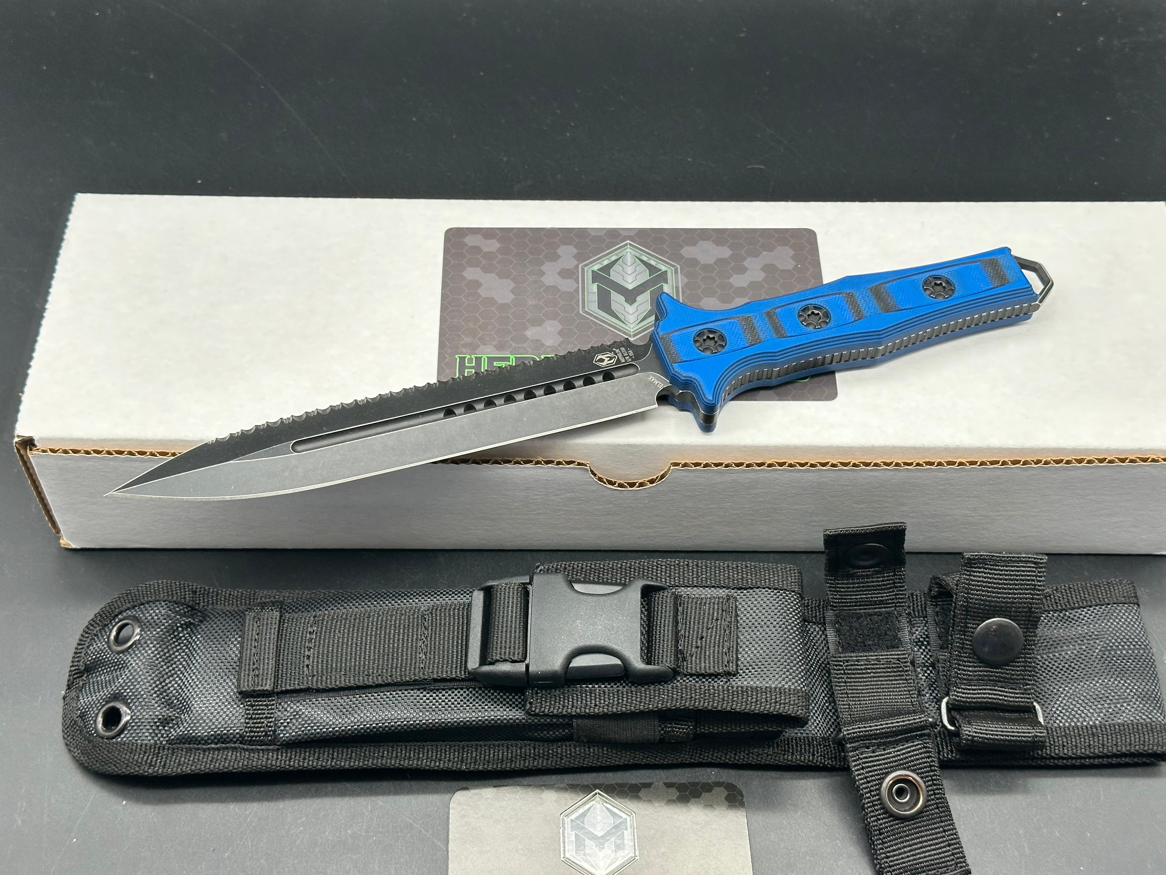 Heretic Knives – H003-8C-BLUBLK – Nephilim Fixed Blade D/E Dagger – Serrated – Elmax – G10 – Blue Black