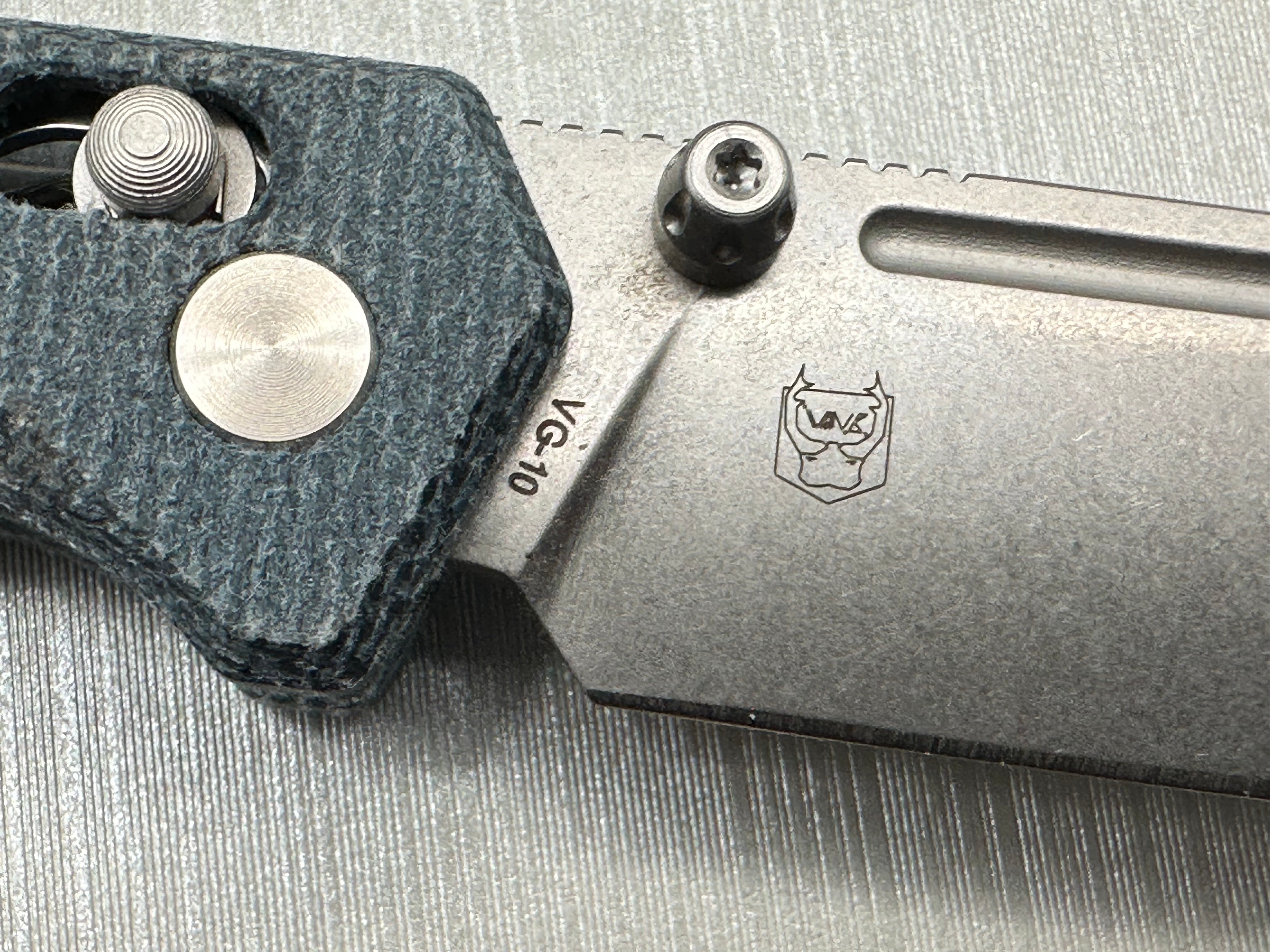 Real Steel Huginn Compact VG-10 Blade, Denim Micarta Handle