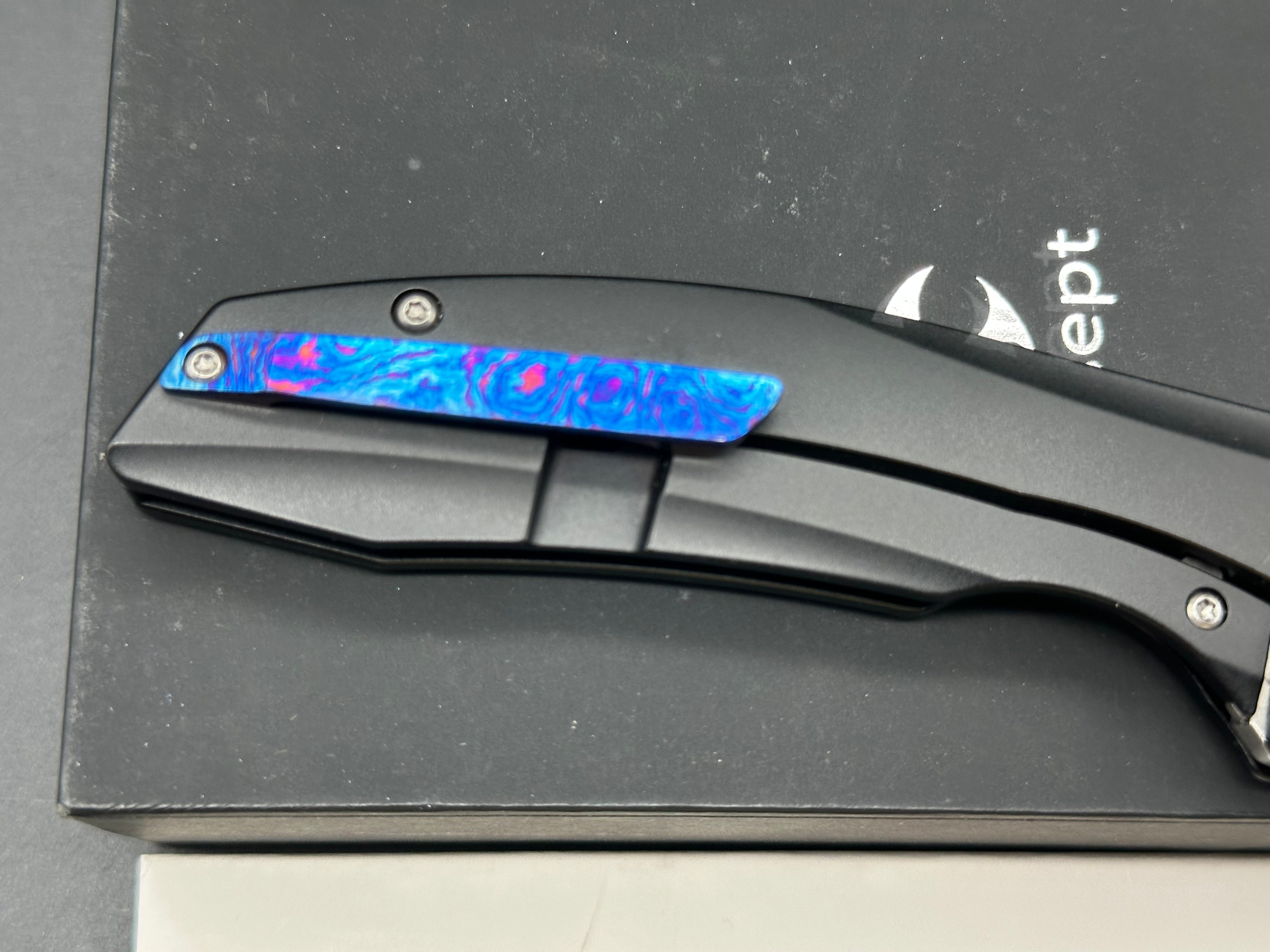 Kansept Accipiter Timascus insert and clip NIB