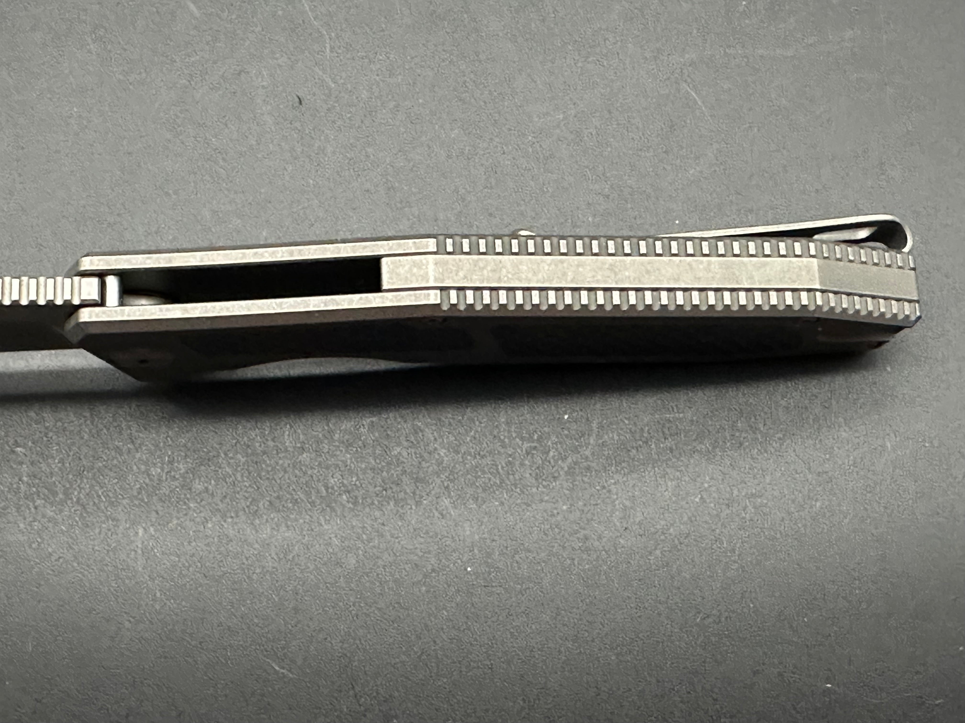 Off Grid Knives Elite Scorpion Gray titanium w/CF inlays S35VN blade