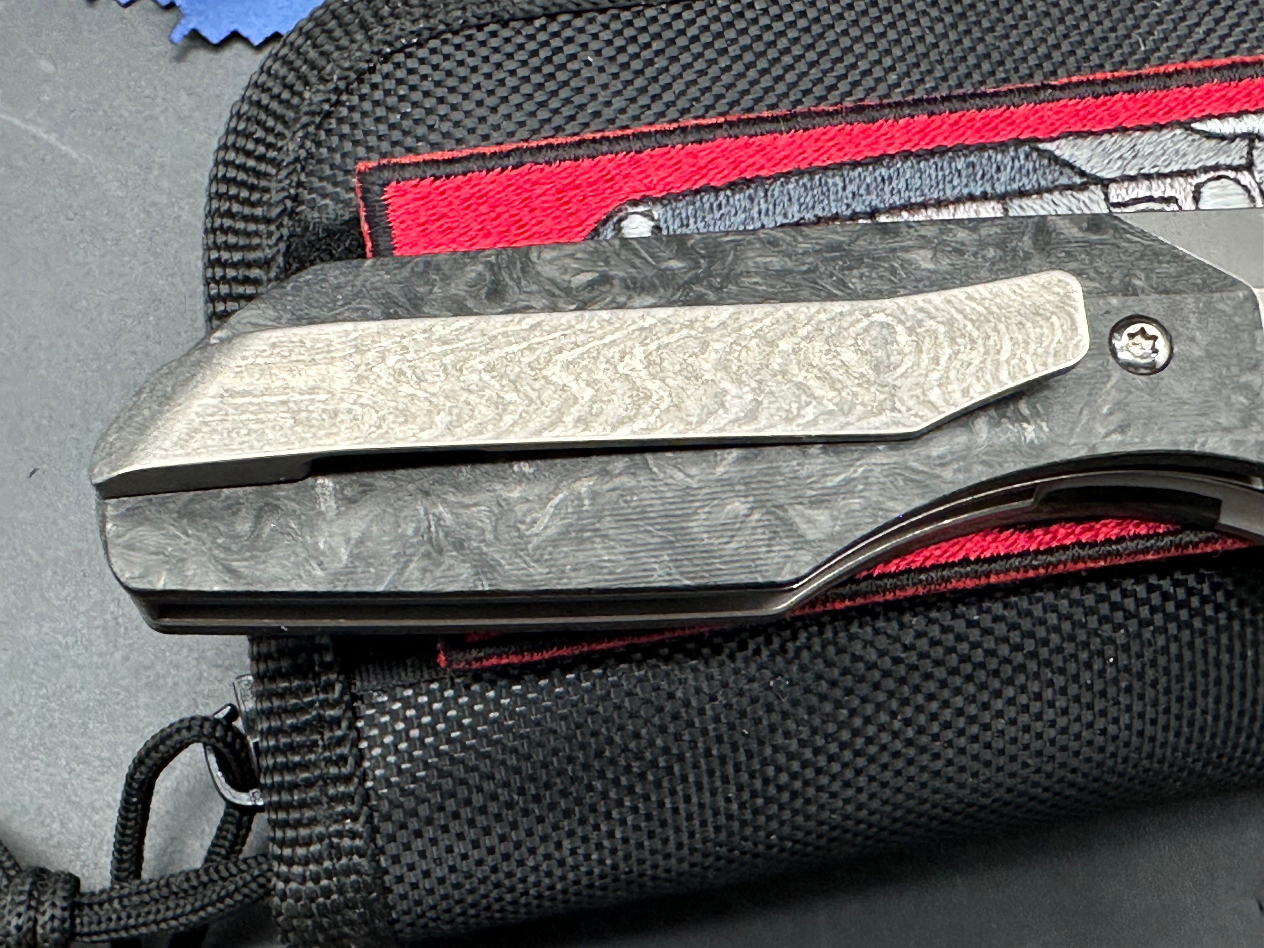 Vero Engineering Synapse Gen 2, Stonewashed 3.2 inch M390 blade, Marbled Carbon fiber scales plus 2 more, Zircuti clip and backspacer