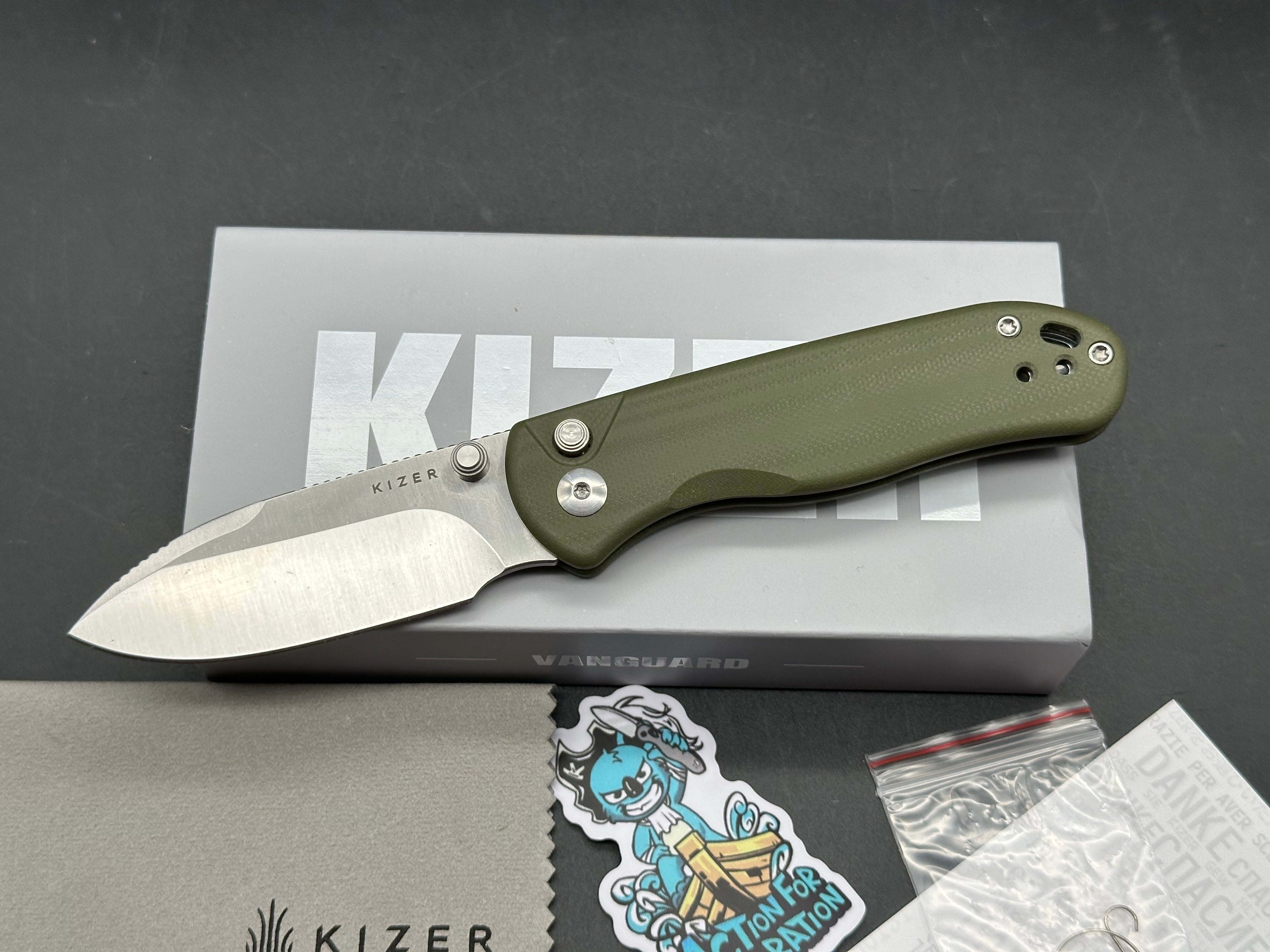 Kizer Drop Bear 2 green G10 scales w/AEBL blade
