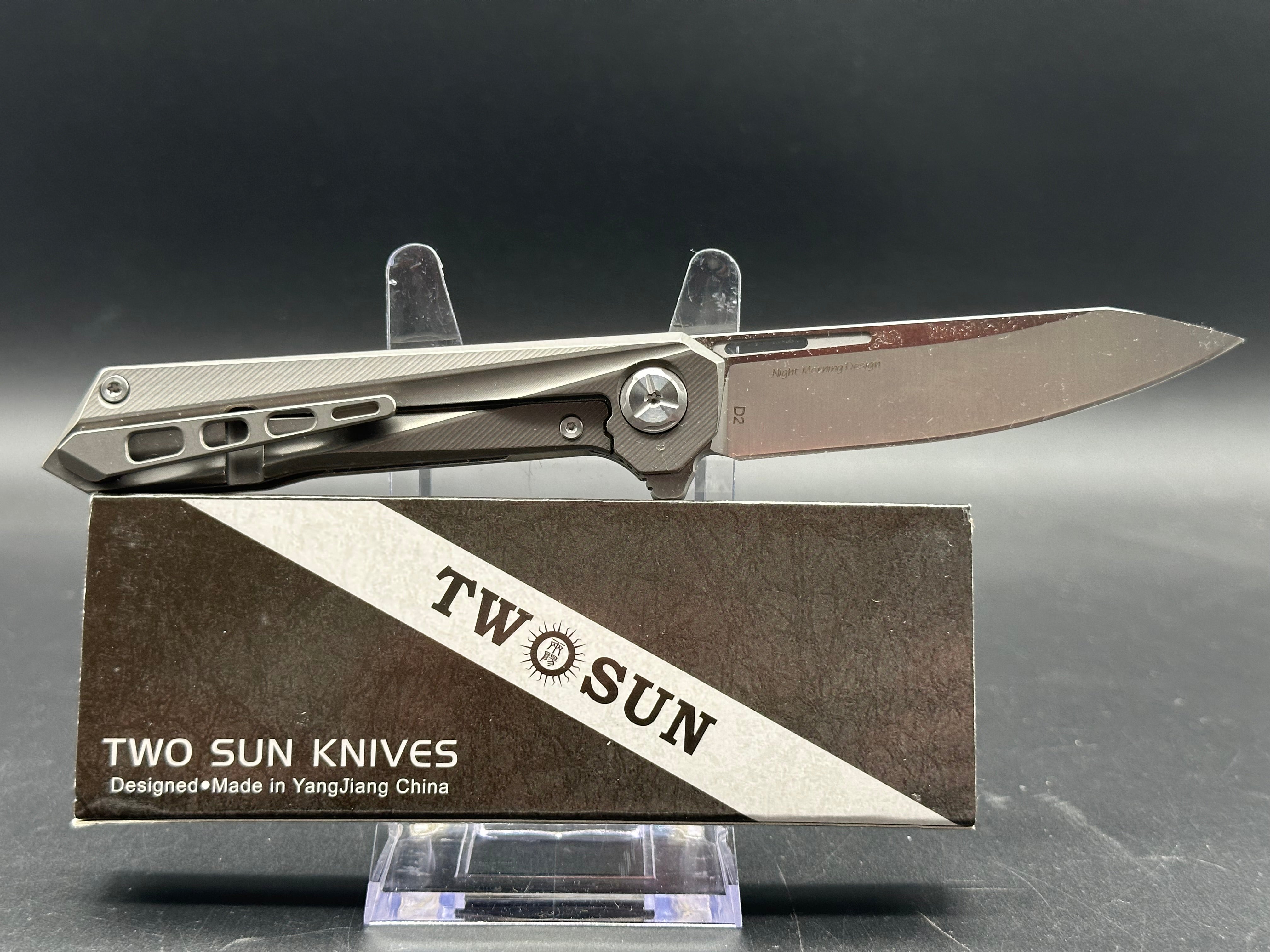 TwoSun TS69 titanium handle and D2 blade