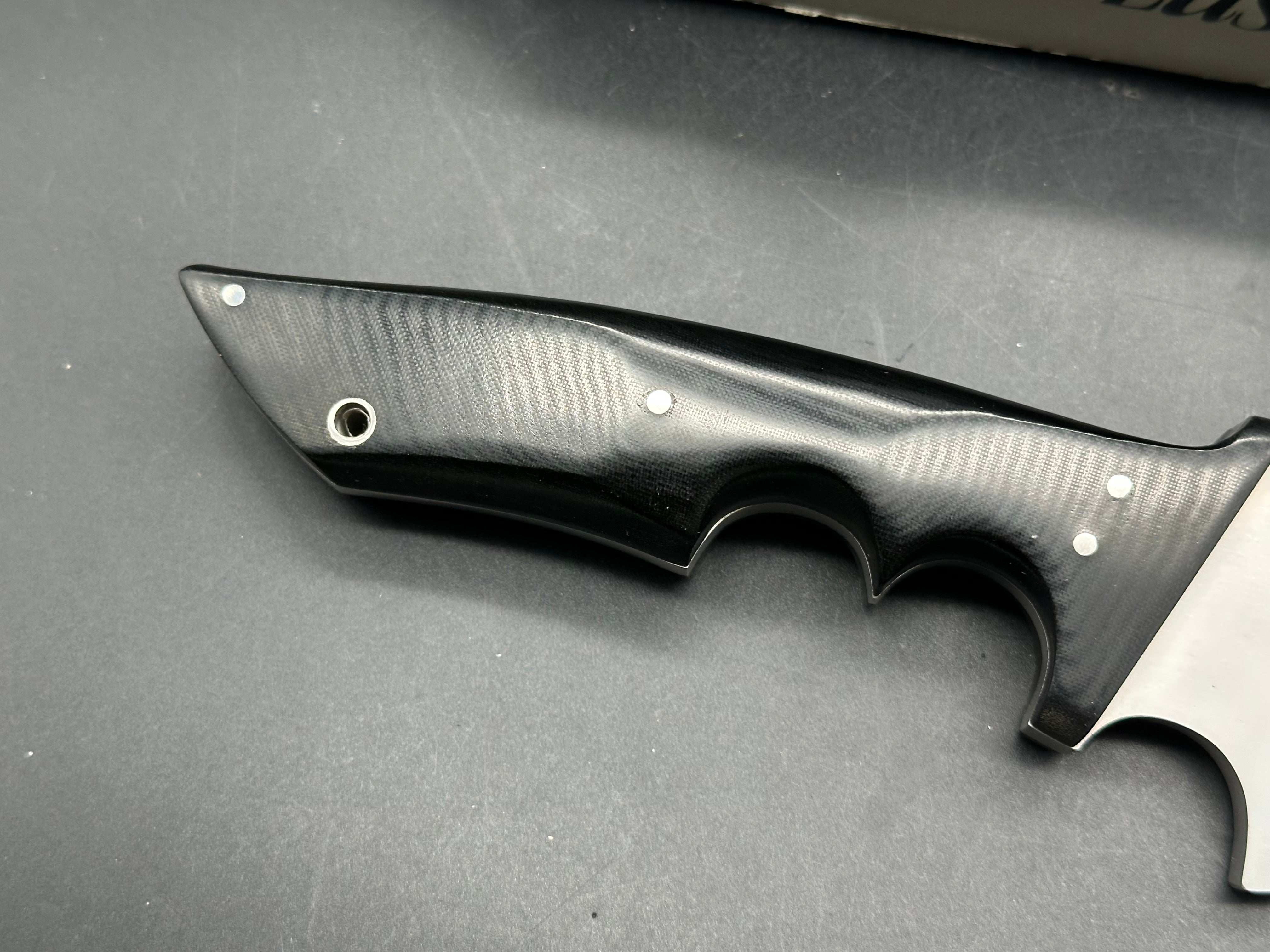 Harley Battle Bowie Paragon (Seki Japan) collaborated with Larry Harley to replicate his Battle Bowie. 13 1/2" total length,blade is 8"
