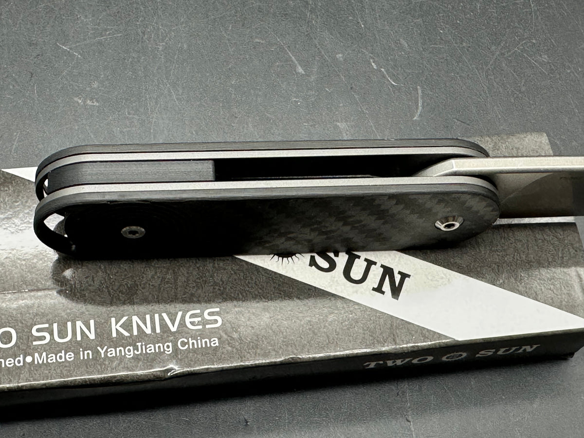 TwoSun TS362-M390-CF FOLDING KNIFE BLACK CARBON FIBER HANDLE M390