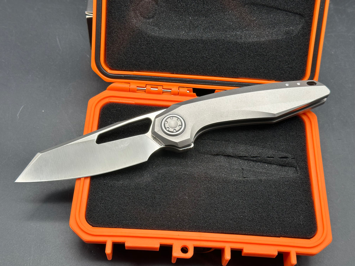 VOSTEED THUNDERBEAST FOLDING KNIFE GRAY TITANIUM HANDLE M390 REVERSE TANTO