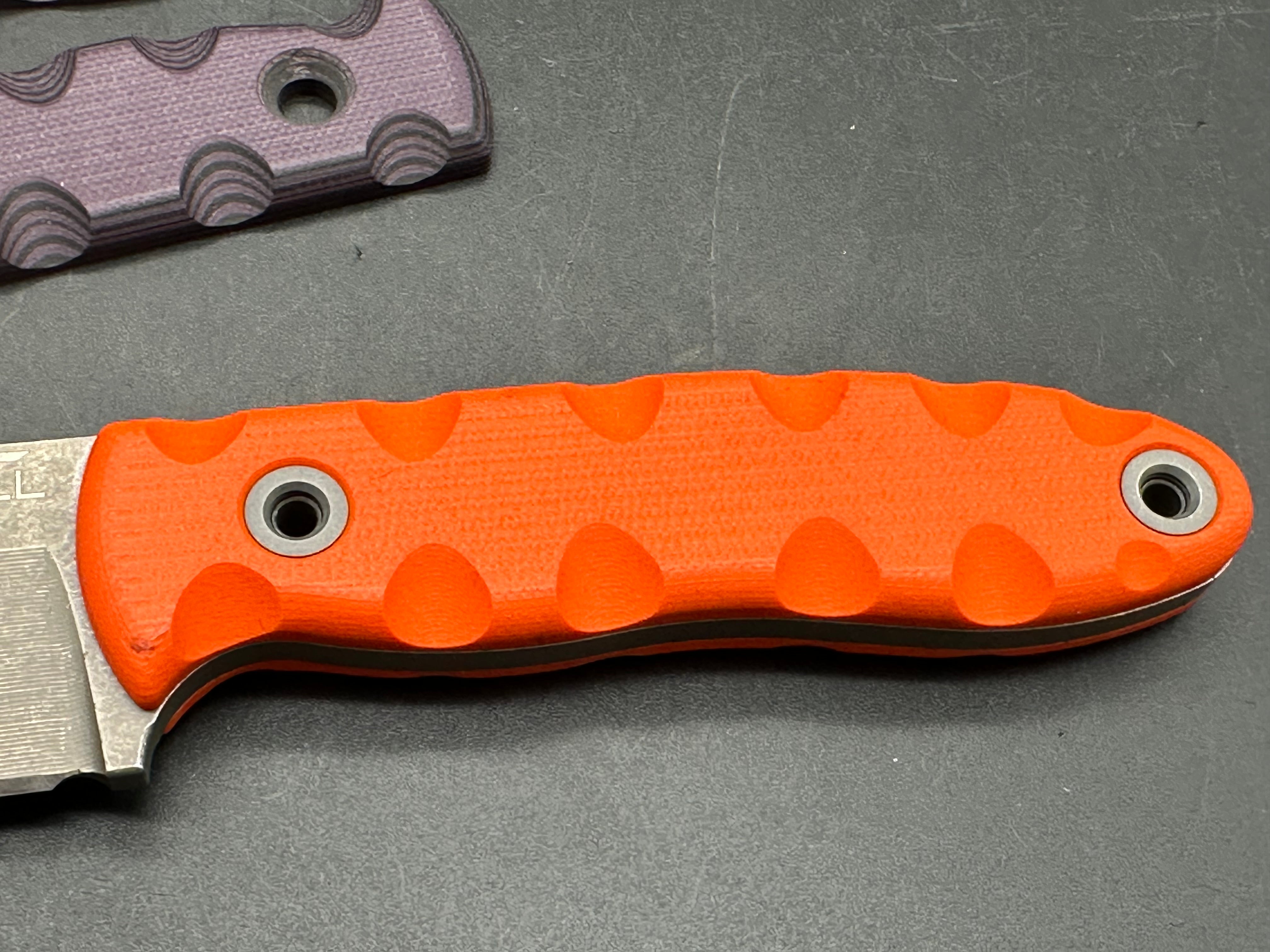 TKell Knives Accomplice in AEB-L with nickel boron coating, 2 sets of G-10 scales black Kydex sheath
