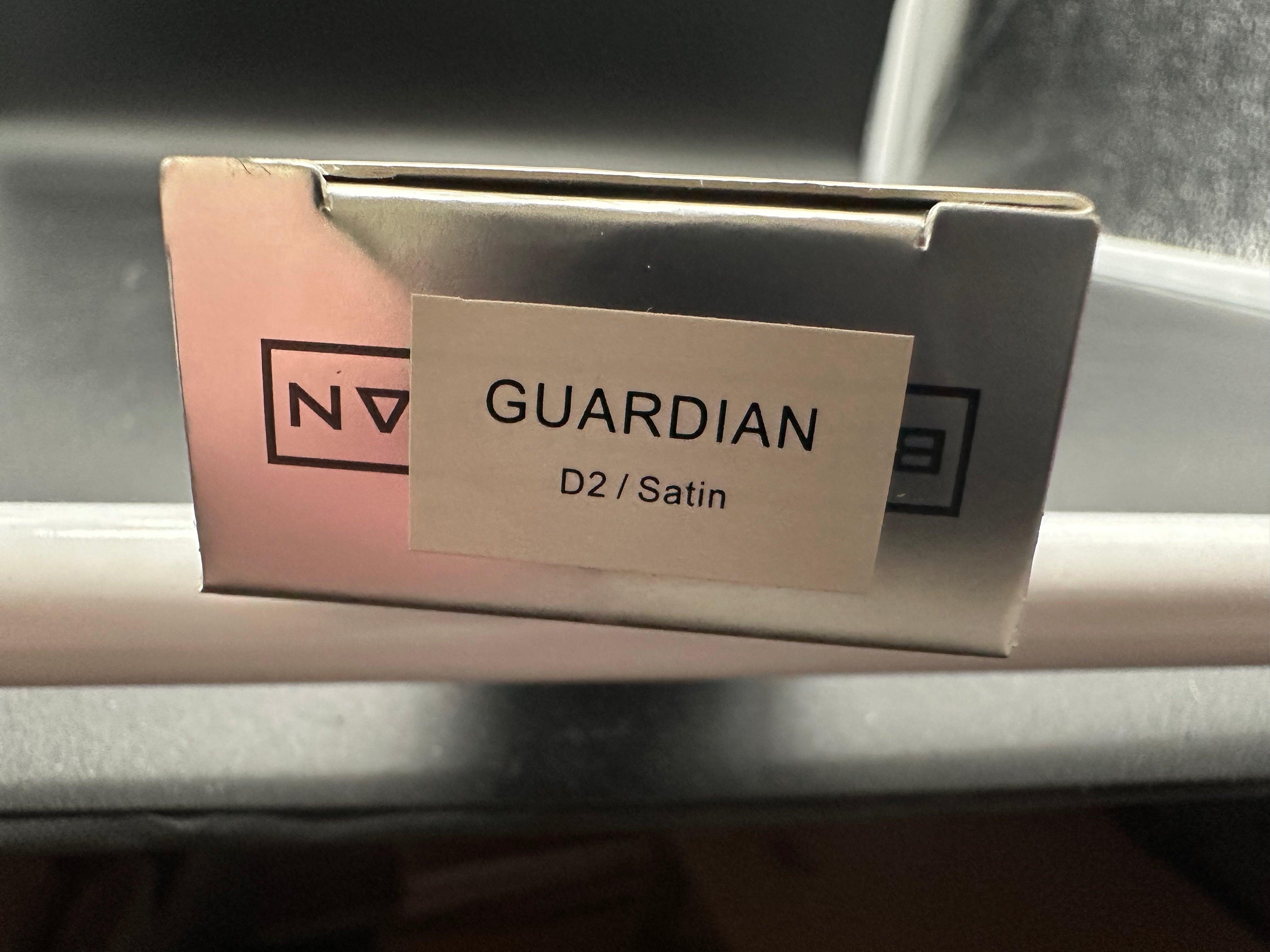 BESTECHMAN GUARDIAN FOLDING KNIFE BLUE G10 HANDLE D2 PLAIN EDGE