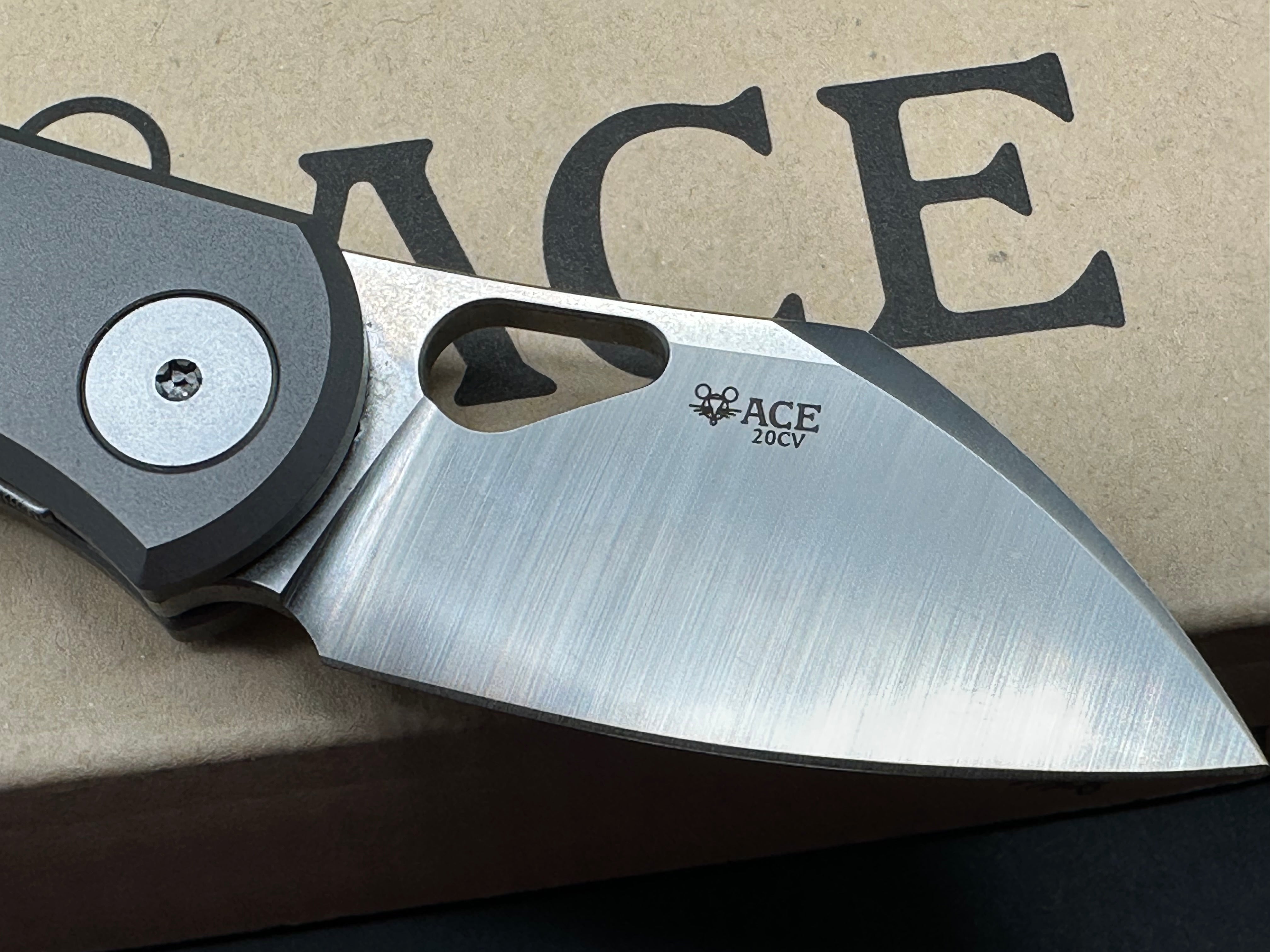 Giant Mouse Vox/Anso ACE Nibbler Liner Lock Knife Titanium (1.9" Satin 20CV)