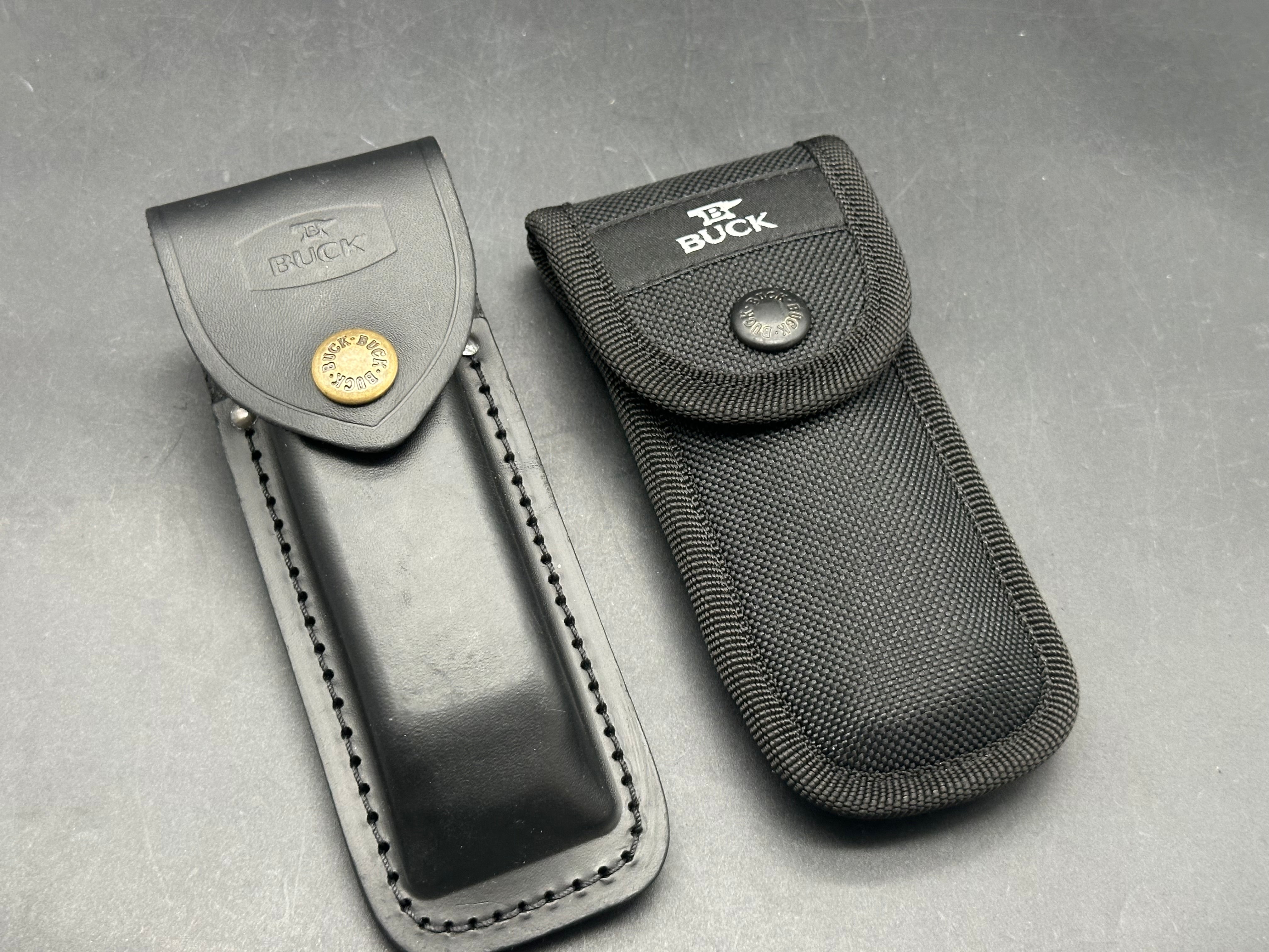 Buck Knives Combo 110 Drop point in 420HC with leather sheath / 110 LT in 420HC