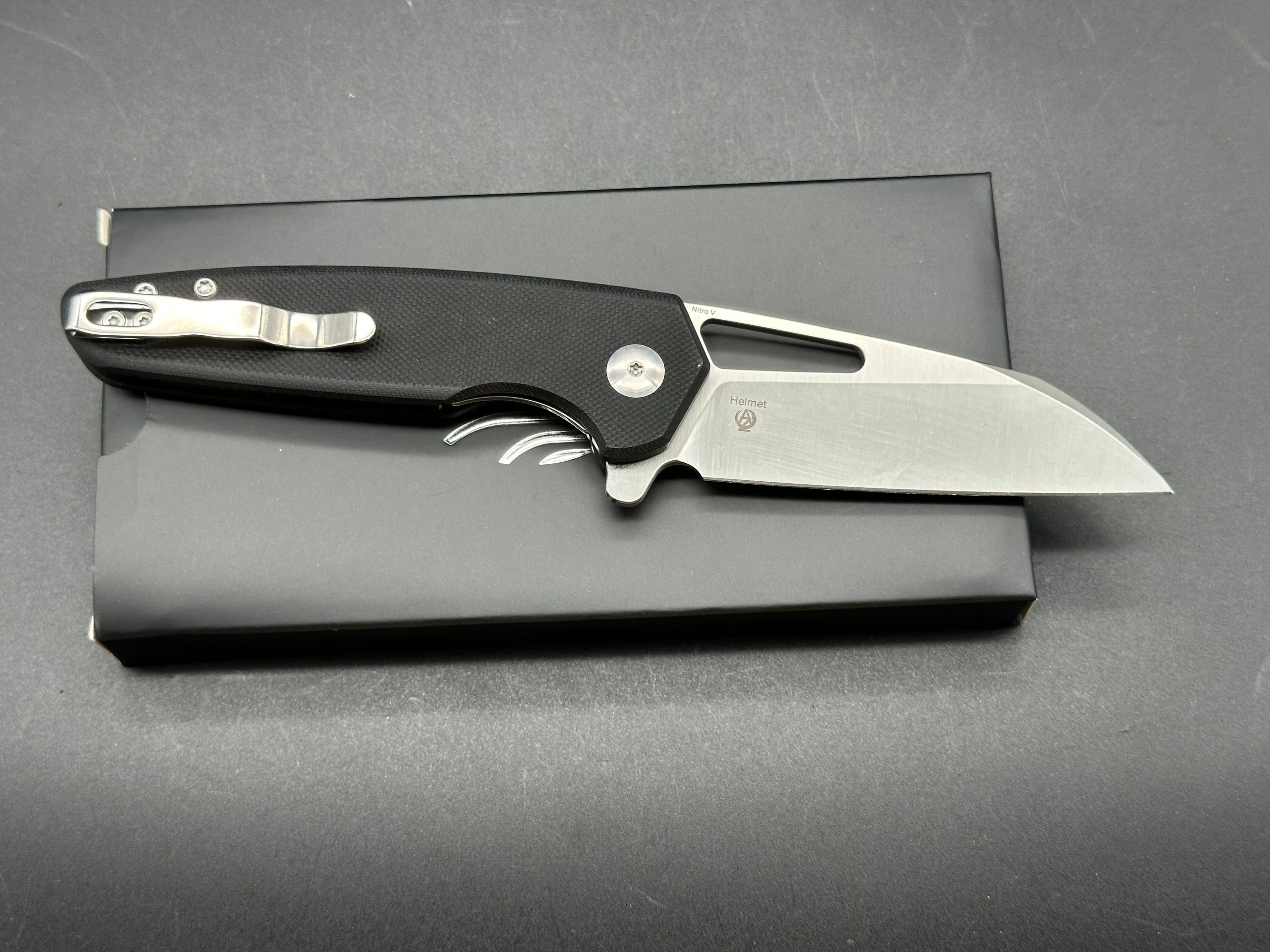 Kizer Helmet Nitro-V blade Black G10