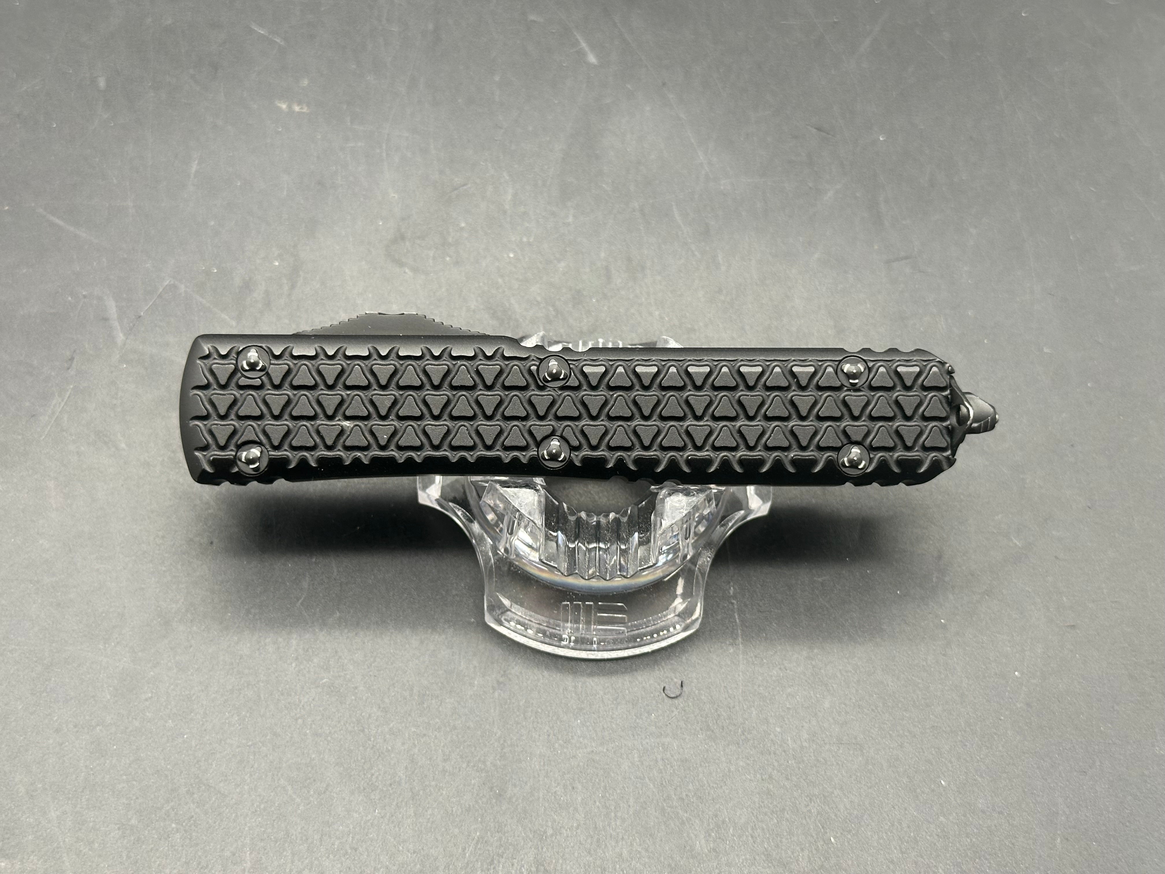Microtech Ultratech Sith Lord Made 05/2023 S/N9123 Fully serrated on one side