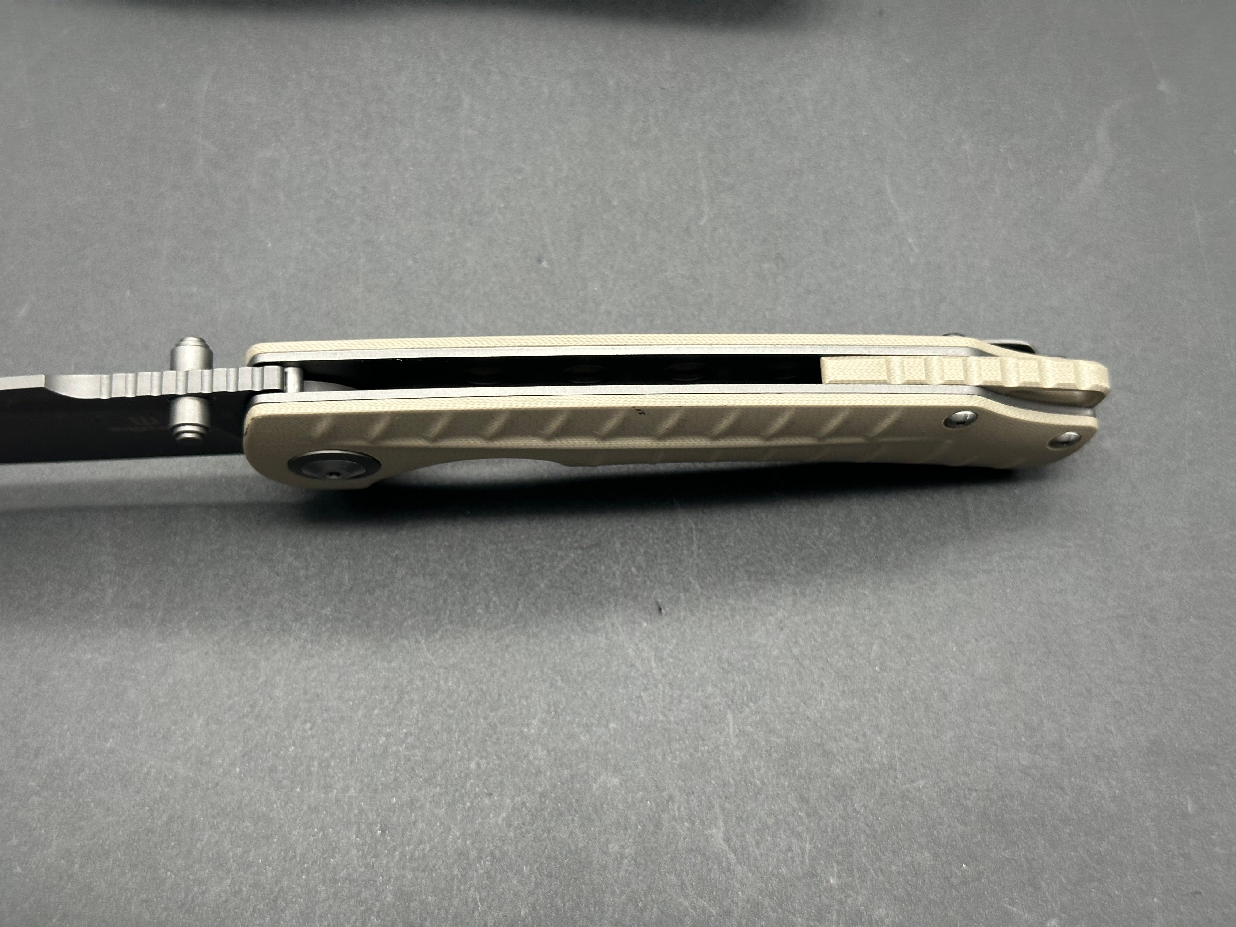 Shieldon Relicanth - Tan G-10 (3.11" D2)