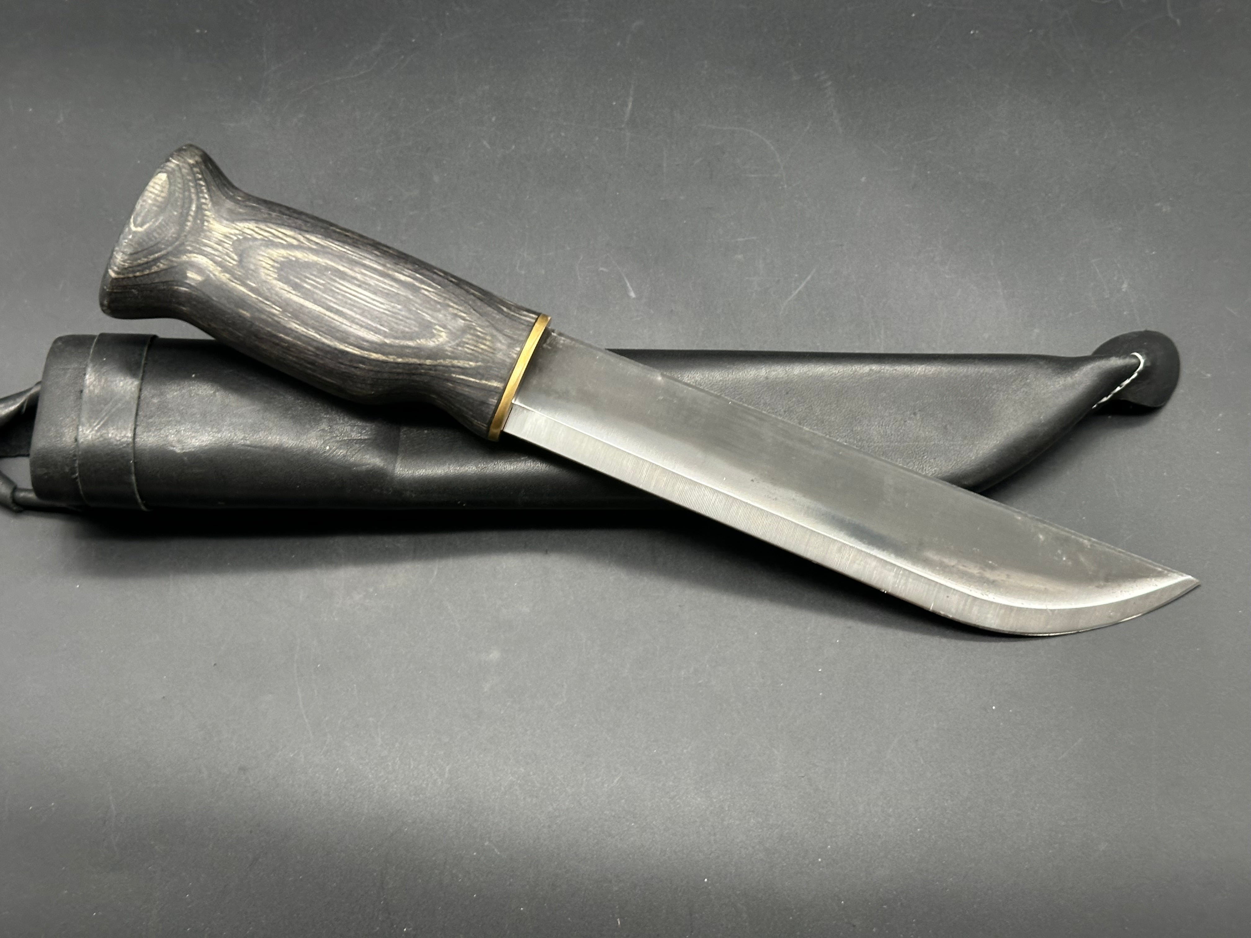 Wood Jewel Leuku Black Knife