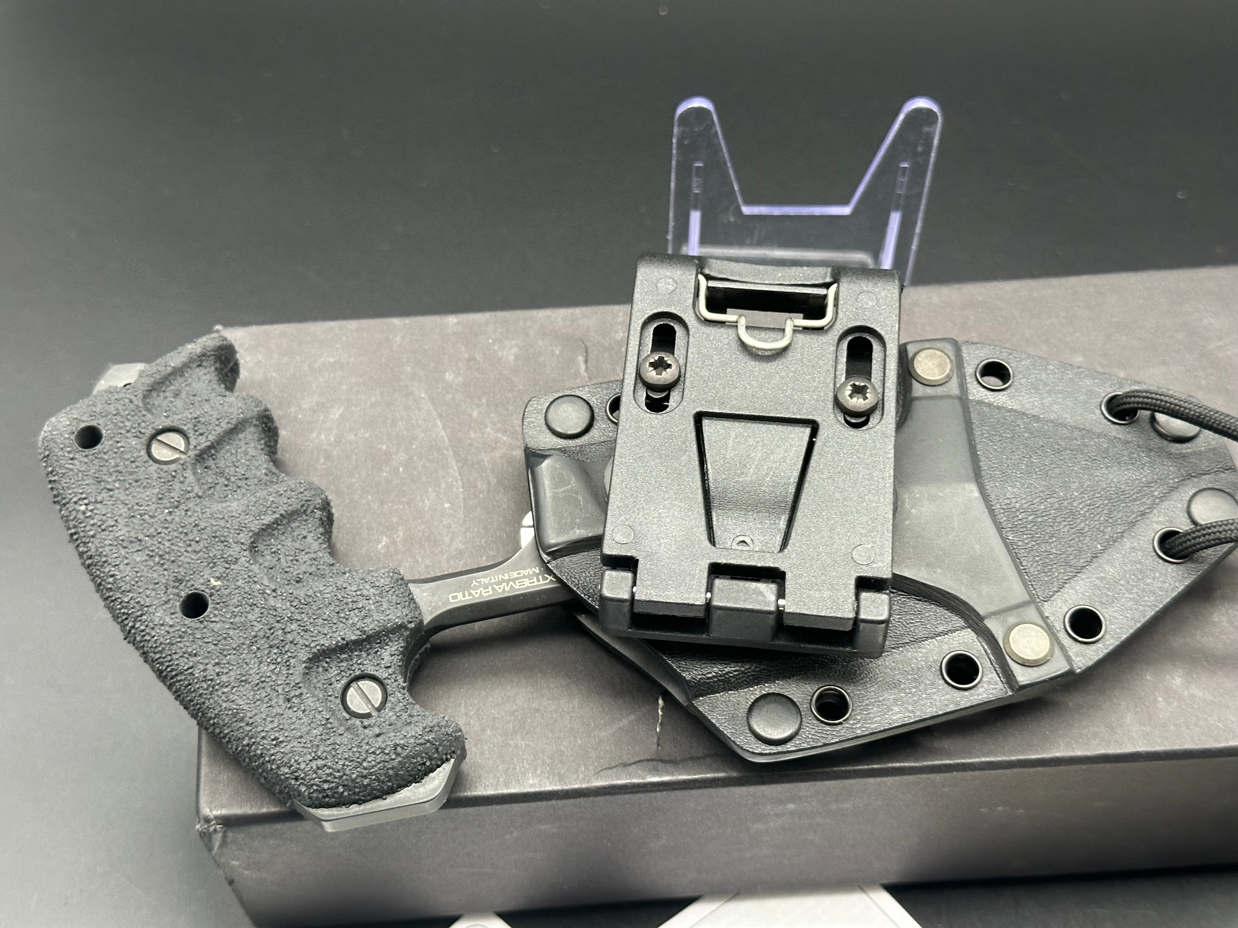 Extrema Ratio S.E.R.E 1 Fixed Blade Knife (5.875" Black Serr)