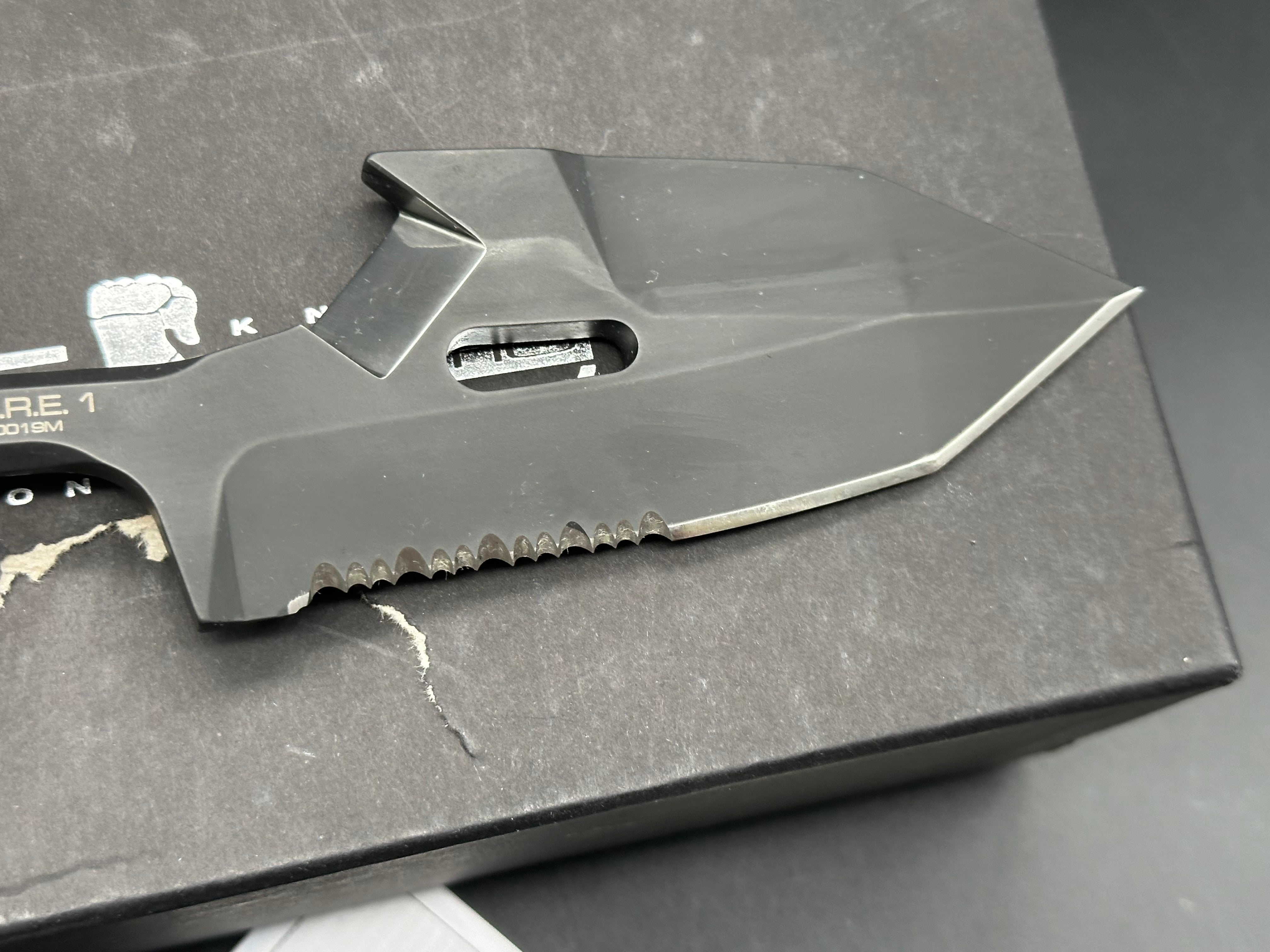 Extrema Ratio S.E.R.E 1 Fixed Blade Knife (5.875" Black Serr)