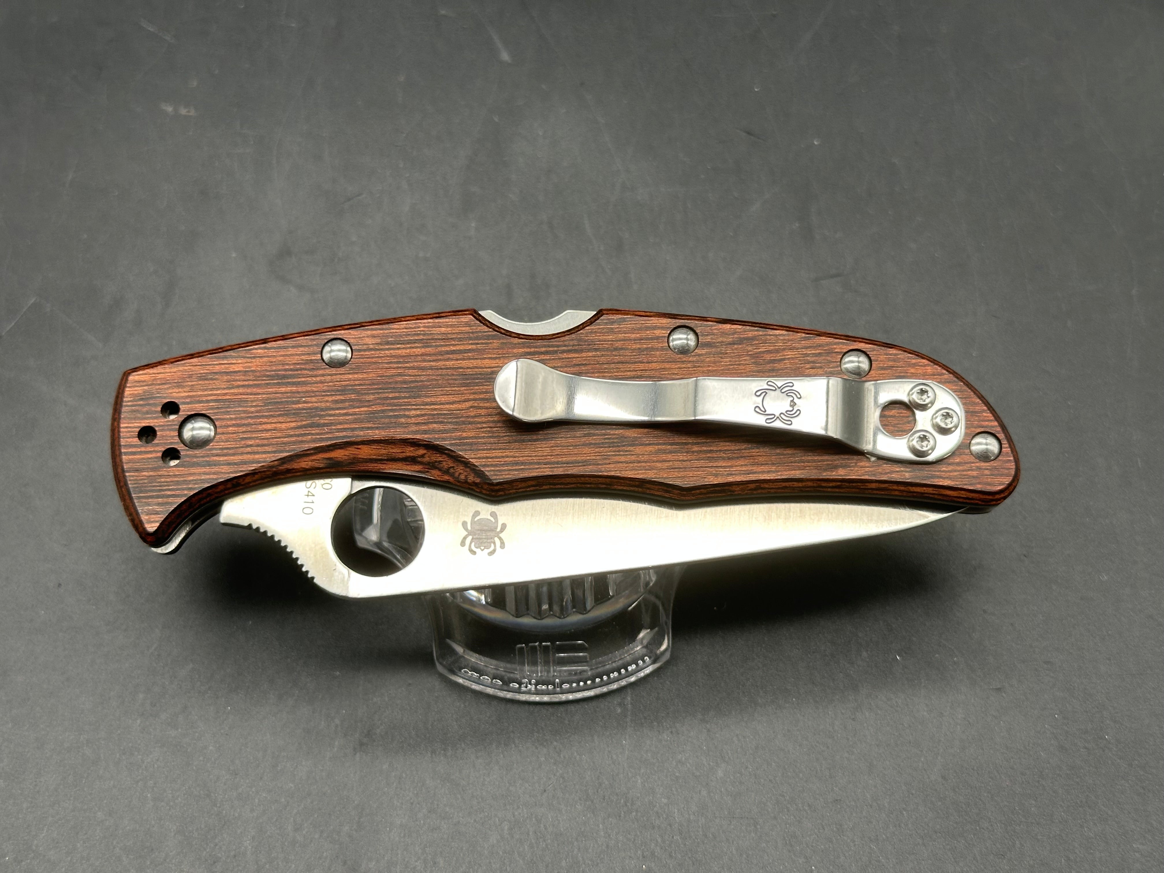 Spyderco Endura Pakkawood Hap40/SUS410, light scratches on blade