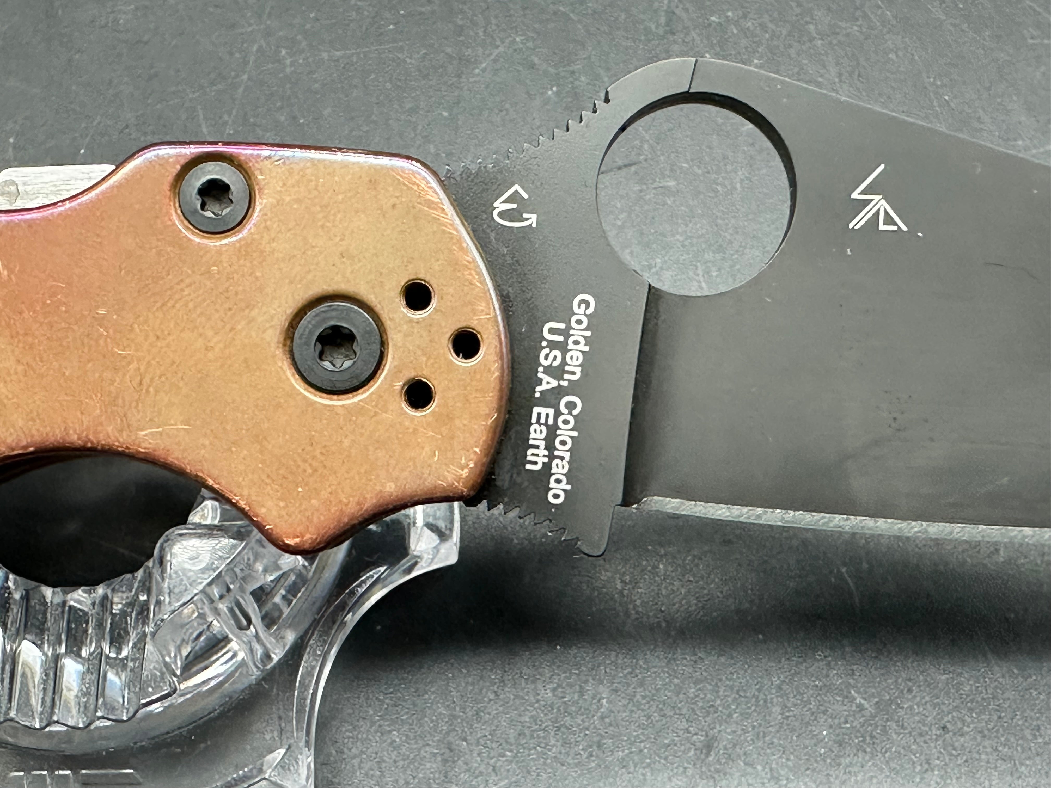 Spyderco PM2 CPM REX 45 Bronze Copper Scales, patina on scales