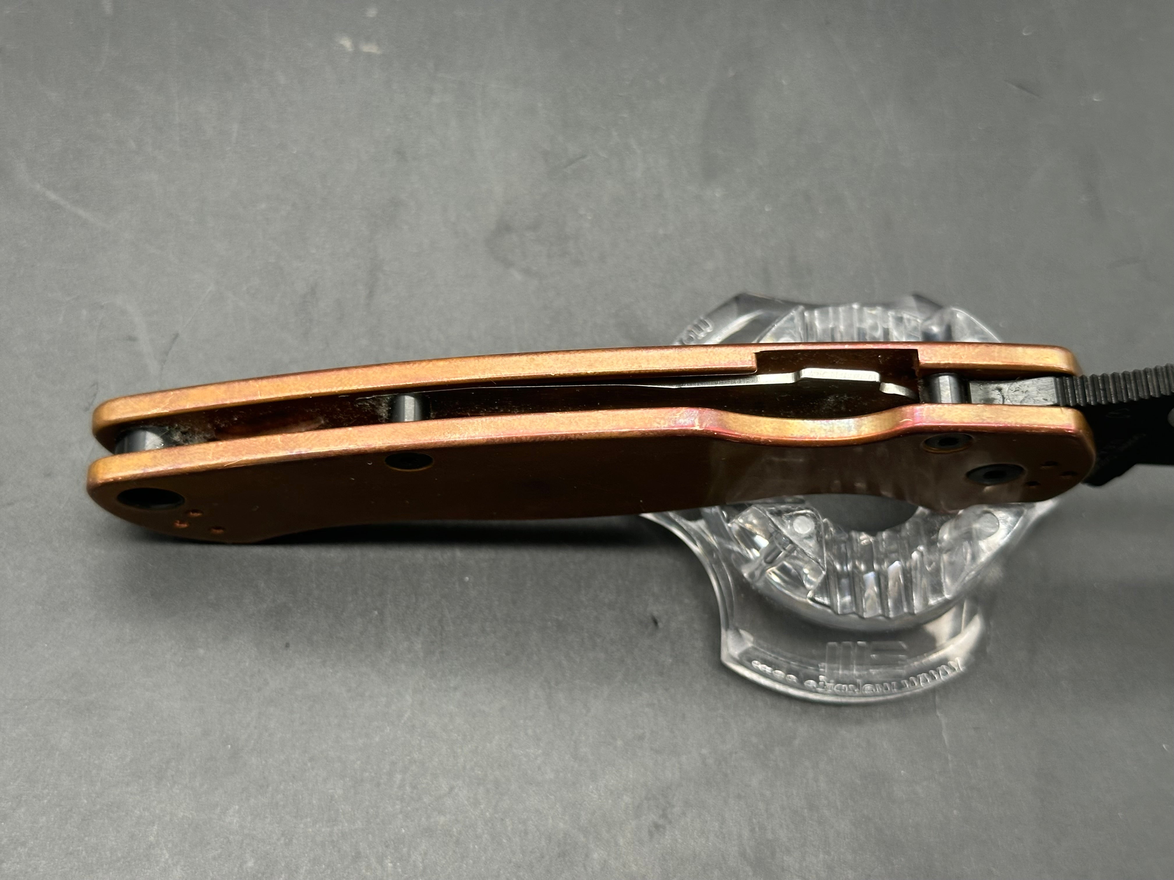 Spyderco PM2 CPM REX 45 Bronze Copper Scales, patina on scales