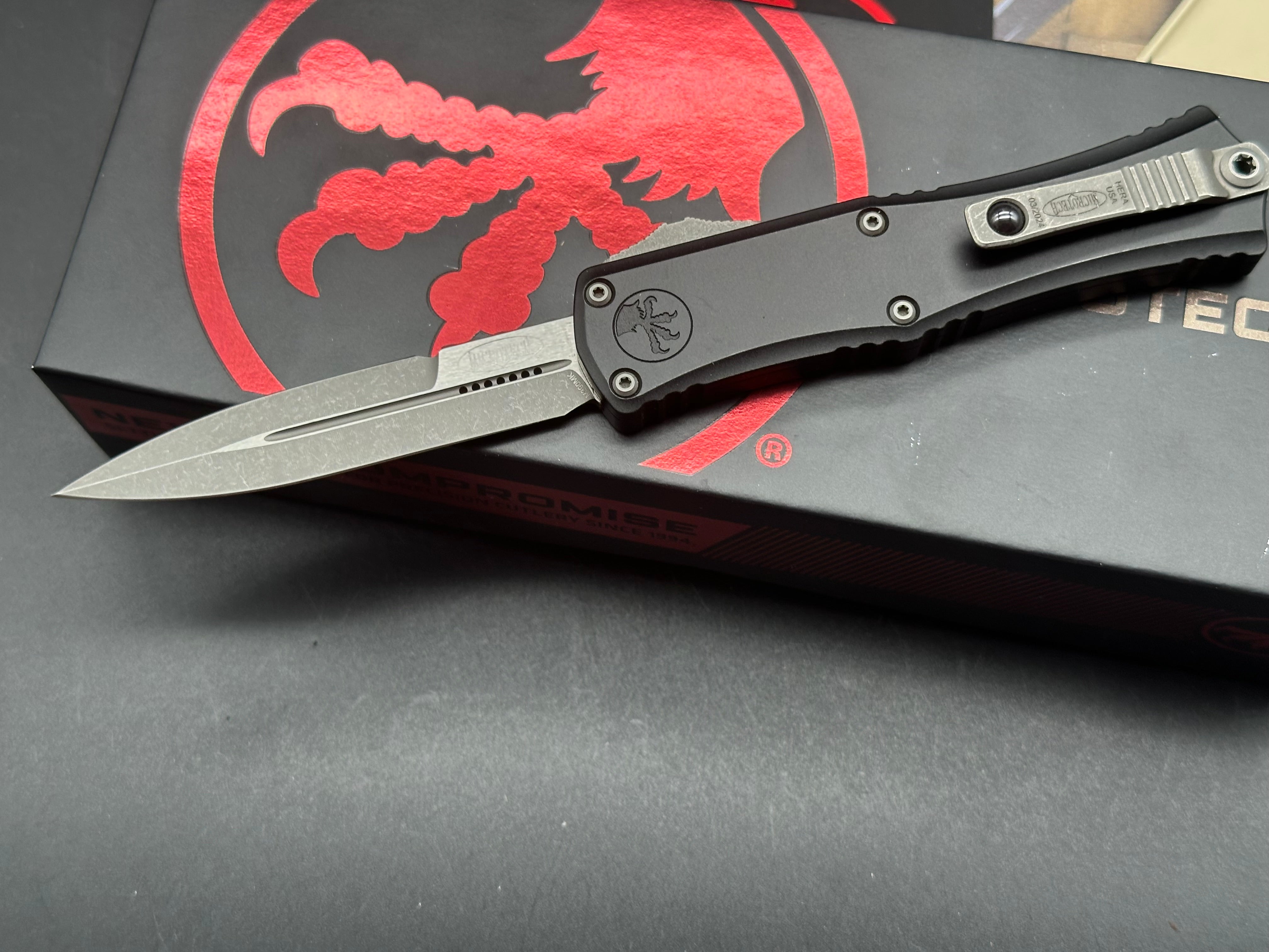 Microtech Hera II Mini Bayonet OTF Automatic Knife Black Aluminum (2.9" SW)