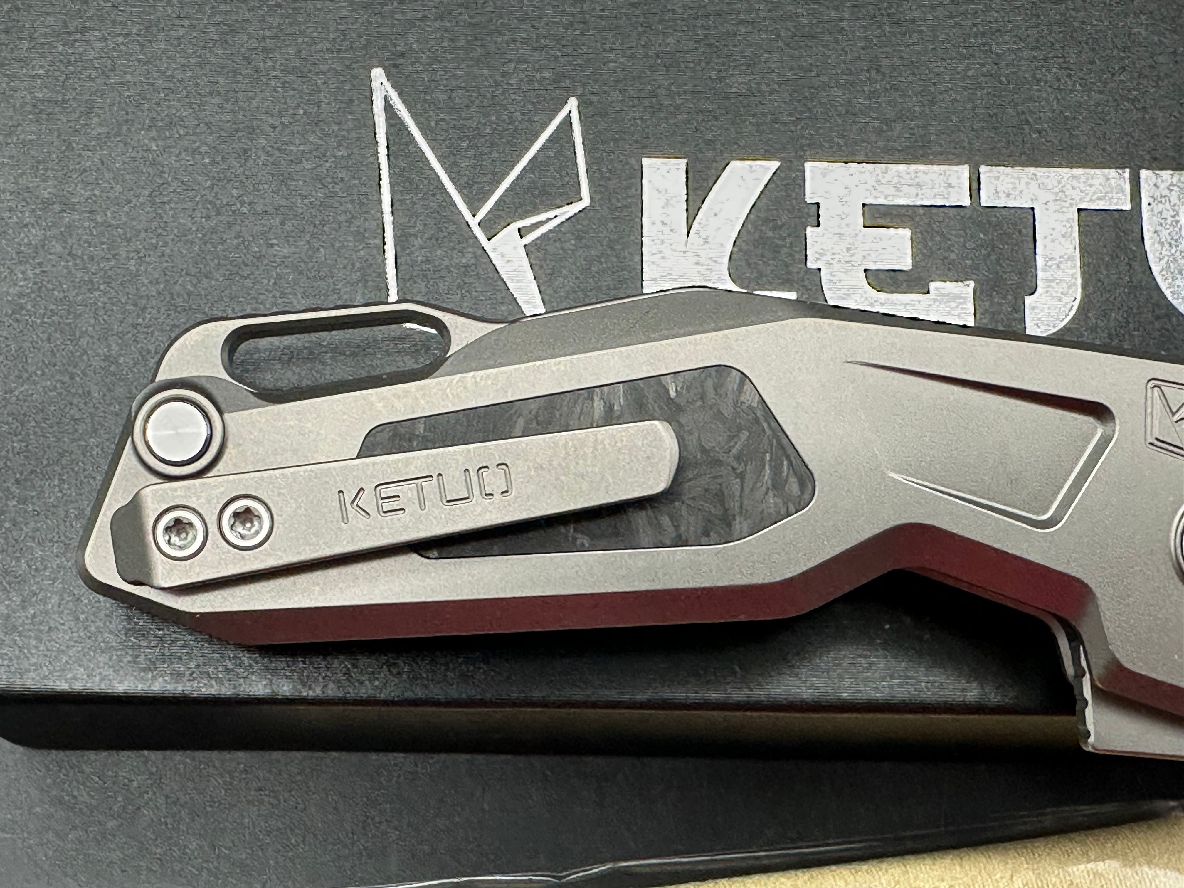 Ketuo Mini Griffin (NEW), 2.91" M390 Bead Blasted Drop Point Blade with Bead Blasted Titanium and Carbon Fiber Scales