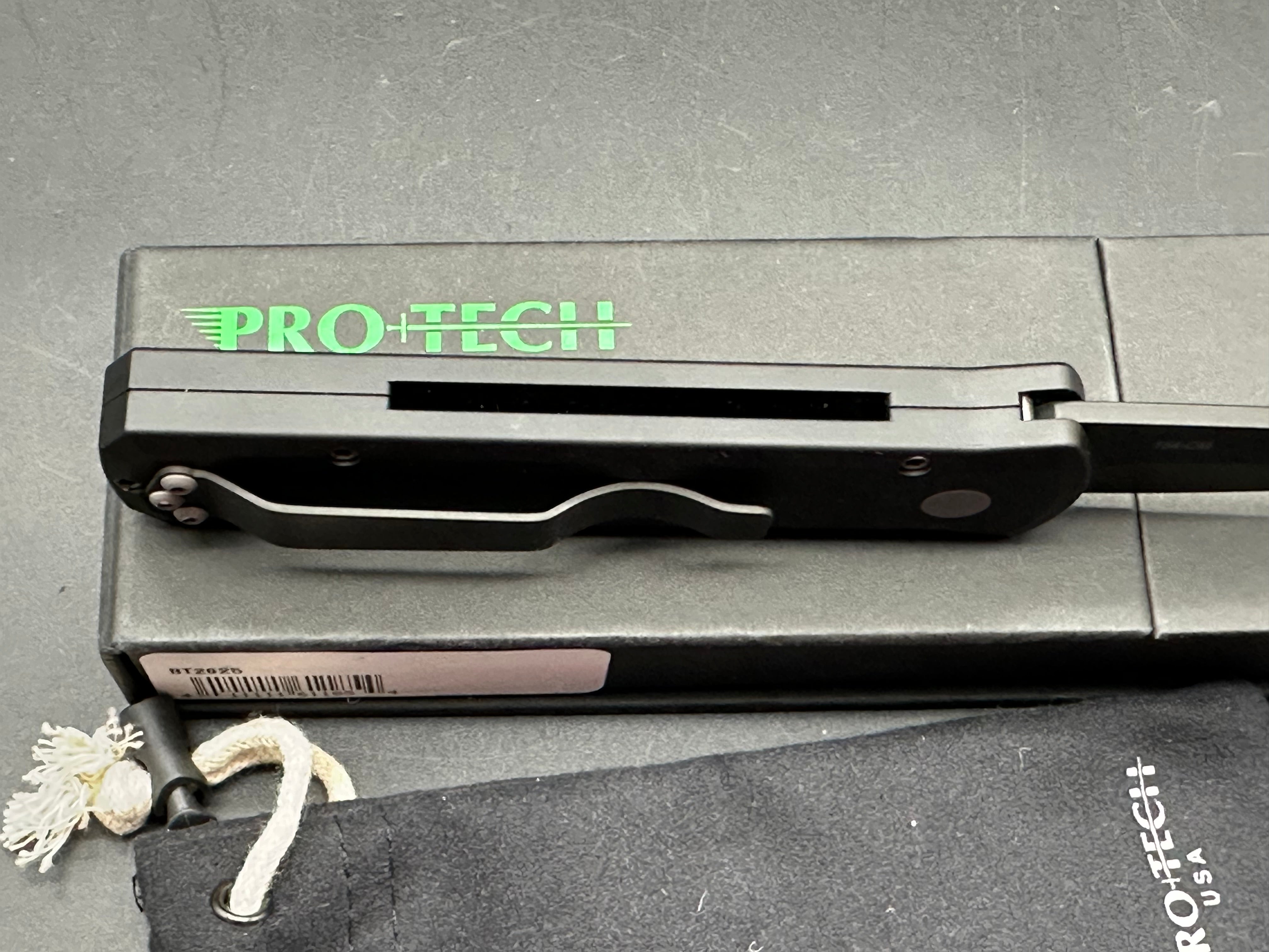 ProTech Godson Spear Point Automatic Knife Black Aluminum (3.2" Black 154CM)