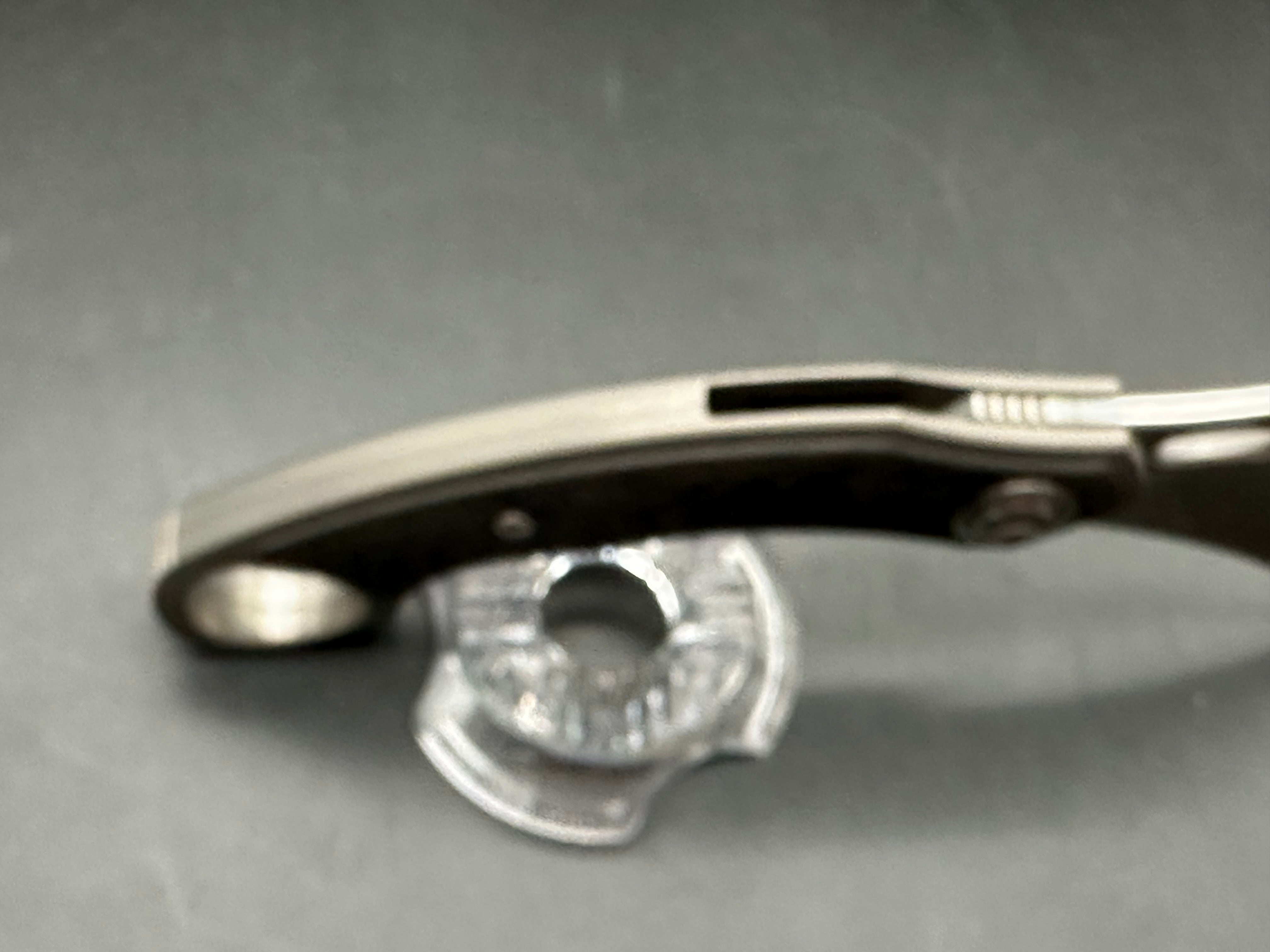 TwoSun TS242 / 2.75 inch Bohler M390 Karambit blade. Frame lock. Titanium and carbon fiber handle