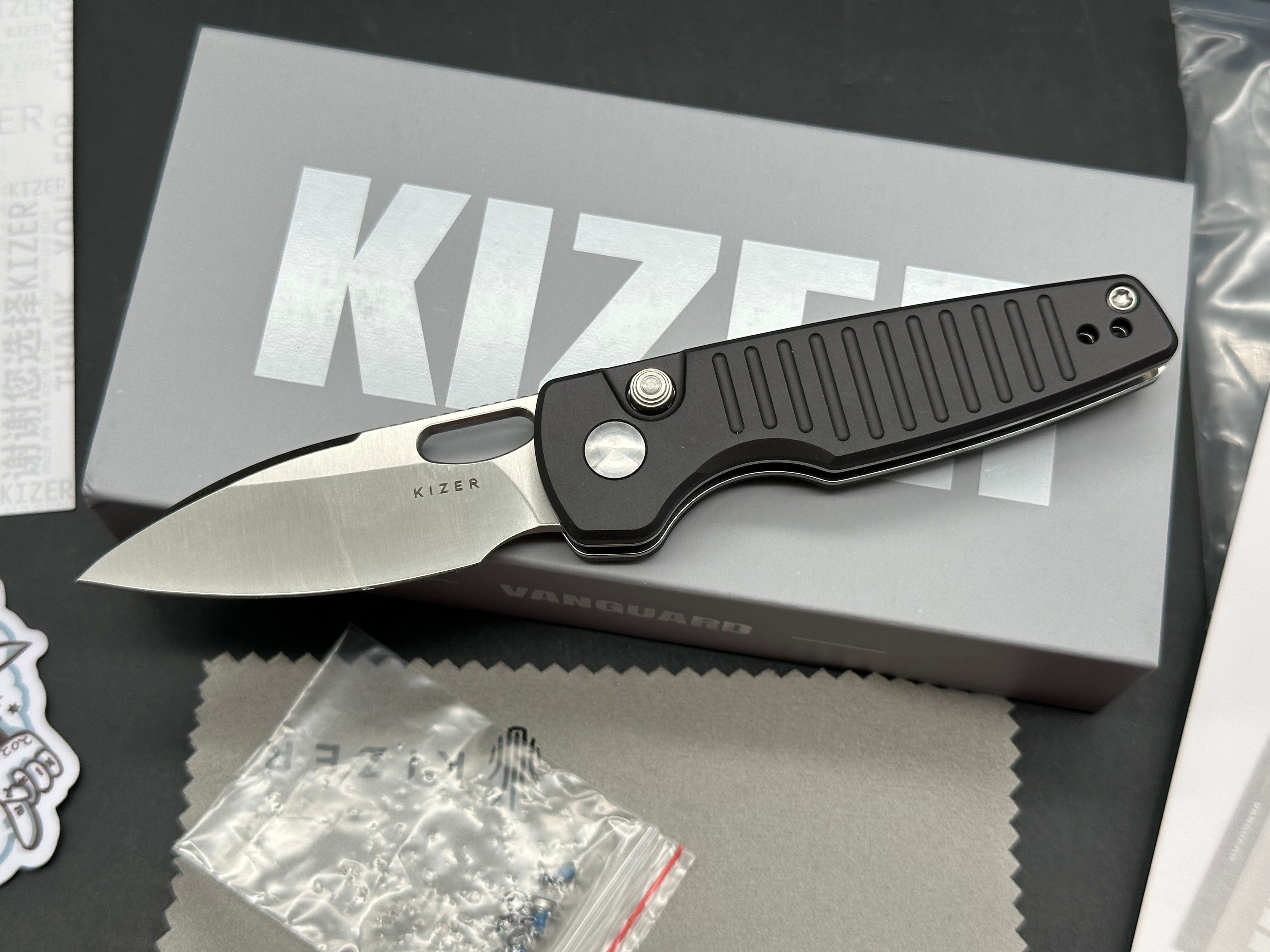Kizer Parakeet (NEW), 2.46" Nitro-V Satin Drop Point Blade with Dark Gray Aluminum Scales