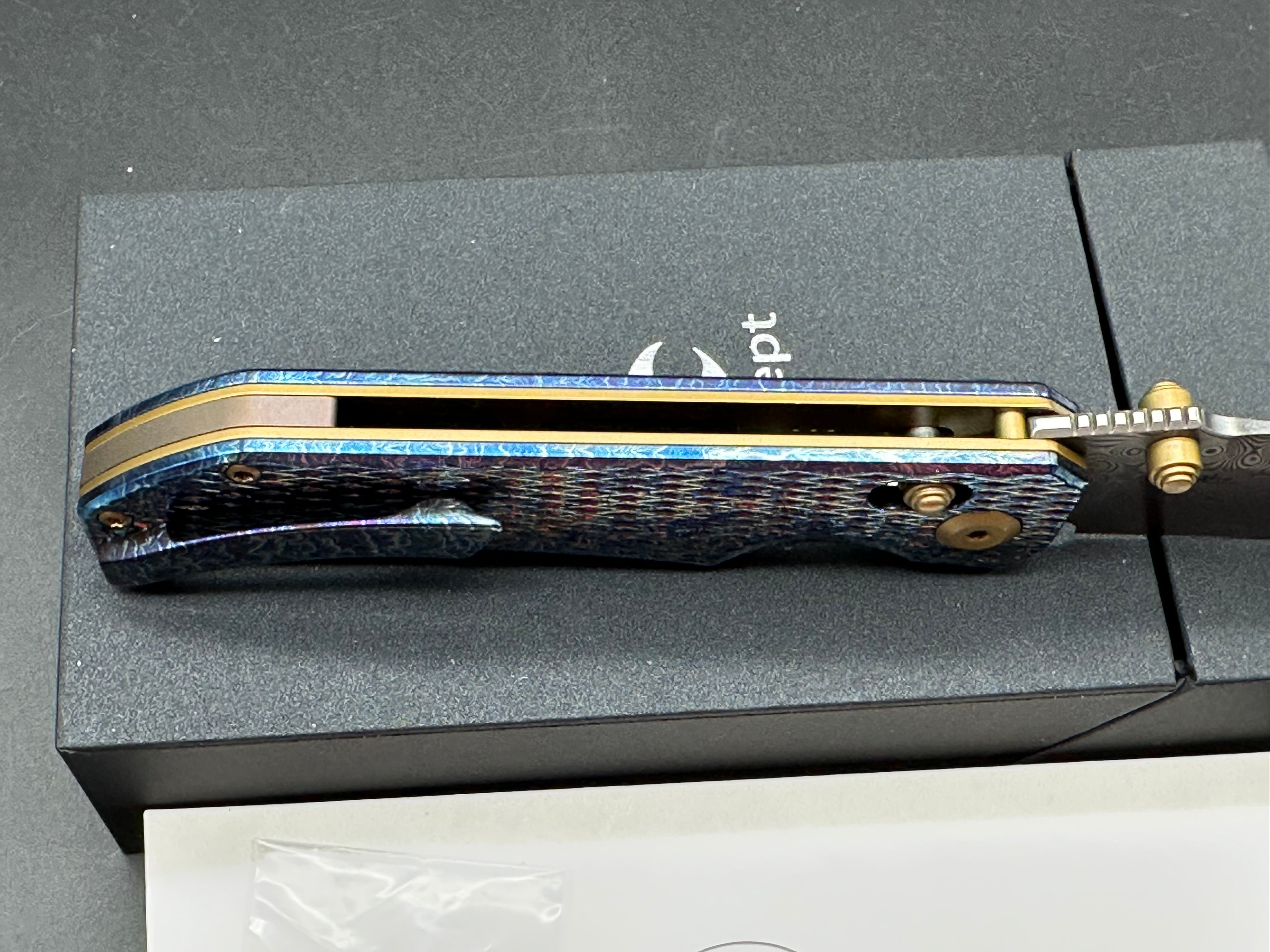 KANSEPT EAGLESTRIKE CROSSBAR LOCK KNIFE LIGHTNING STRIKE FINISH TITANIUM 3.73'' DAMASCUS BLADE