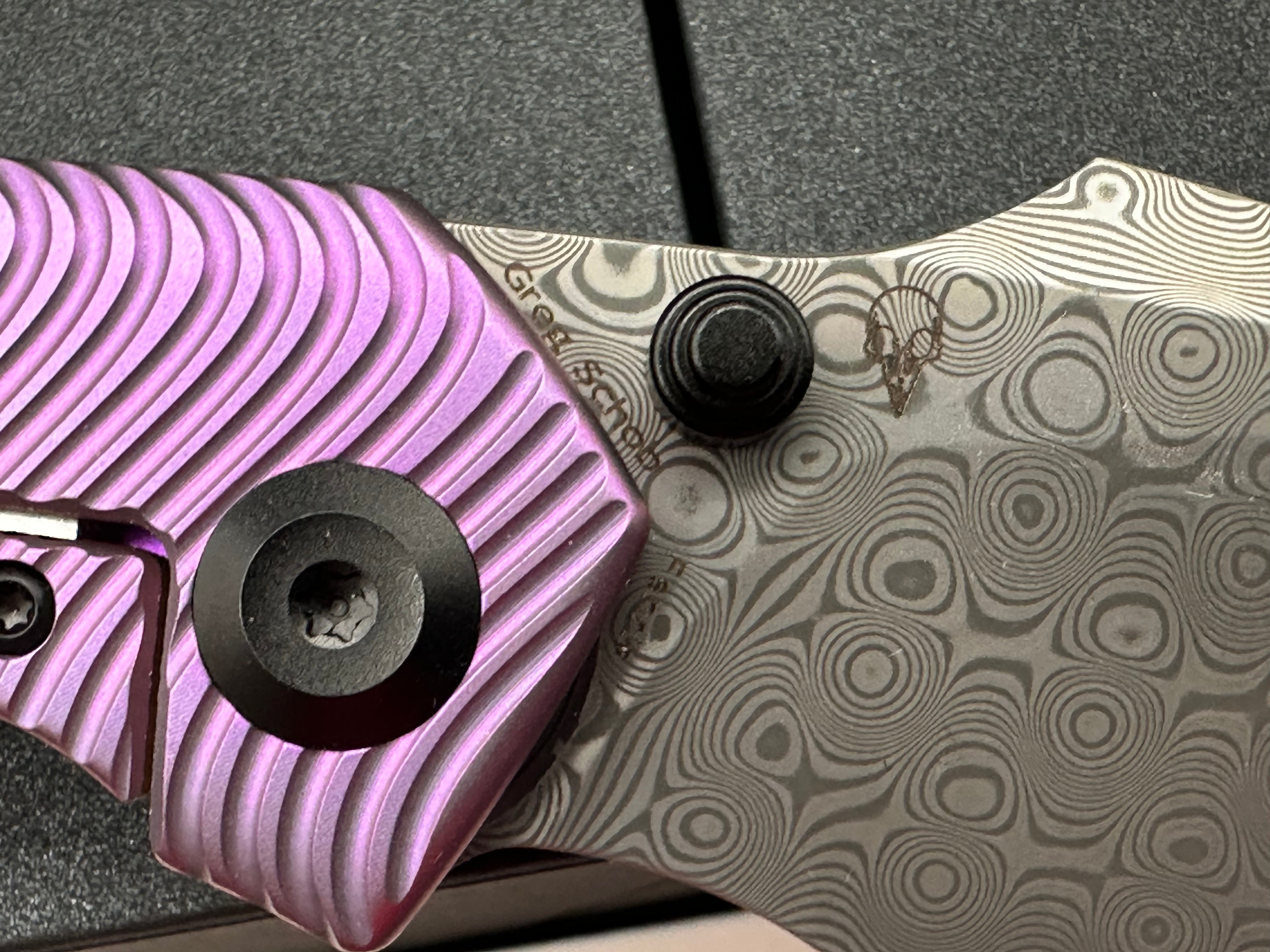 KANSEPT FENRIR PURPLE ANODIZED TITANIUM MICRO MILLED WATER RIPPLE HANDLE (3.48'' DAMASCUS BLADE)