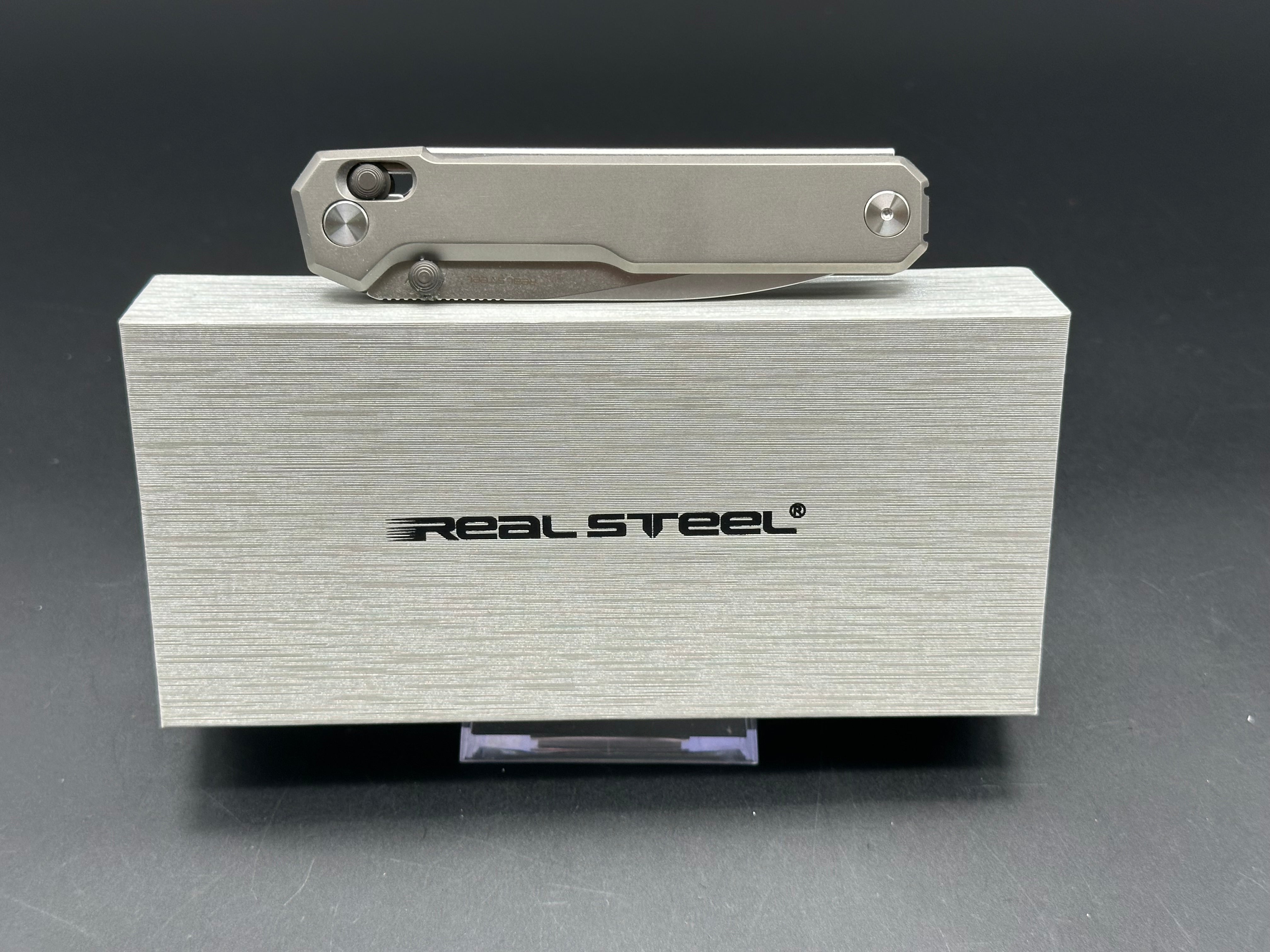 Real Steel Perix 3.5” Nitro-V Stonewash Blade, Stonewash Titanium Handle