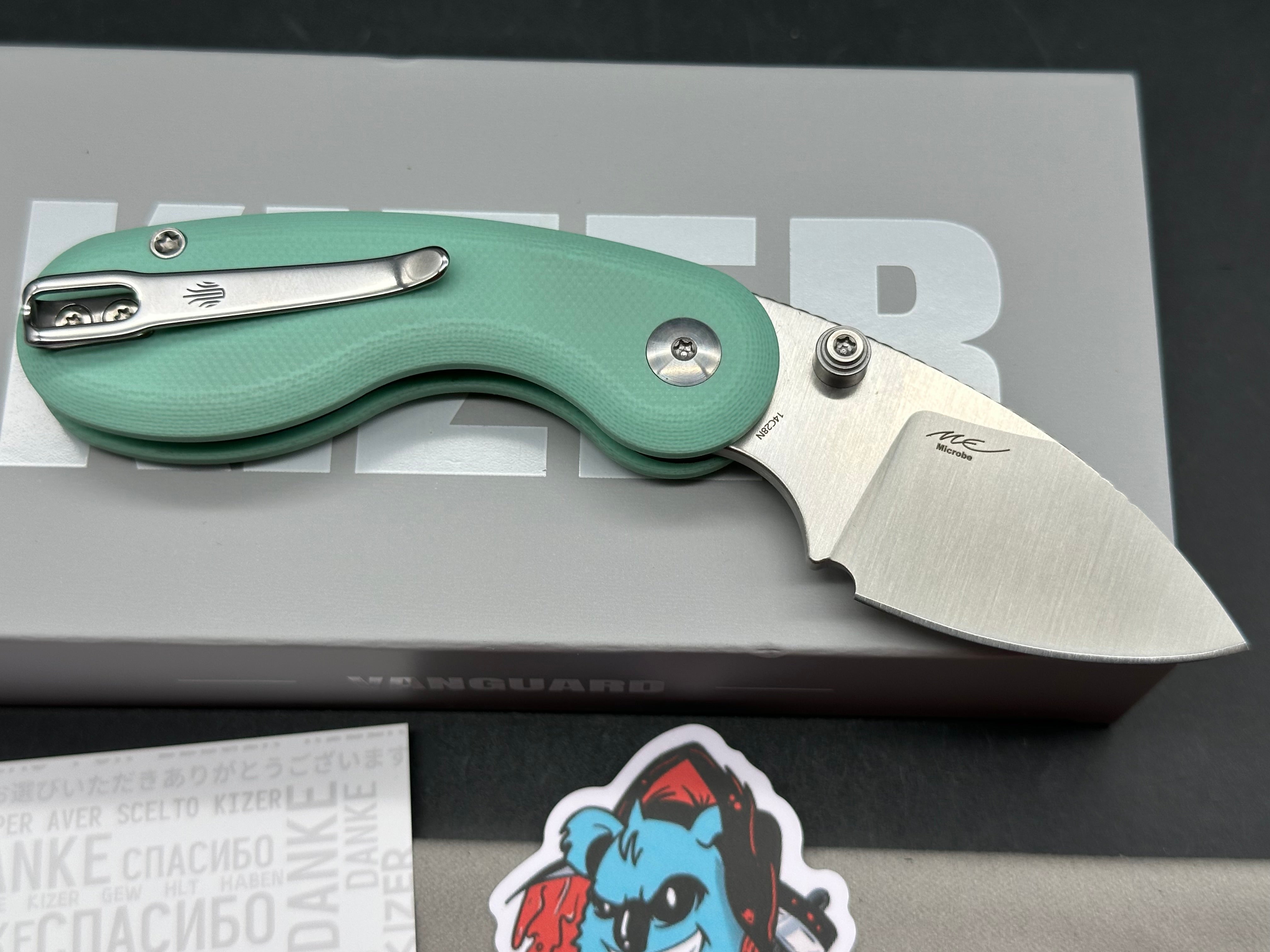 Kizer MICROBE | 14C28N | G10 | SEMI-CIRCULA BUTTON LINER LOCK