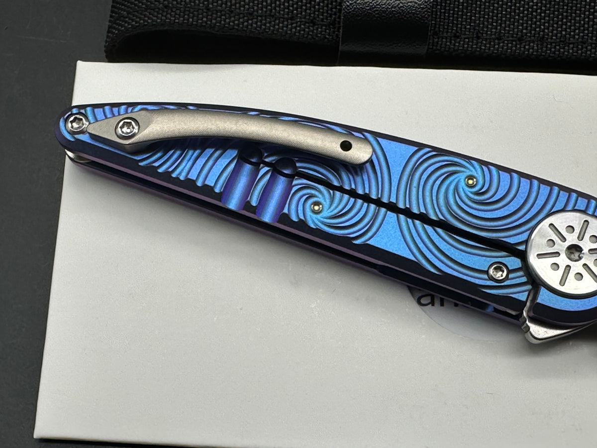 KANSEPT SYMÉTRIX BLUE-PURPLE ANODIZED TITANIUM/SWIRL PATTERN HANDLE 2.85" STONEWASH S35VN