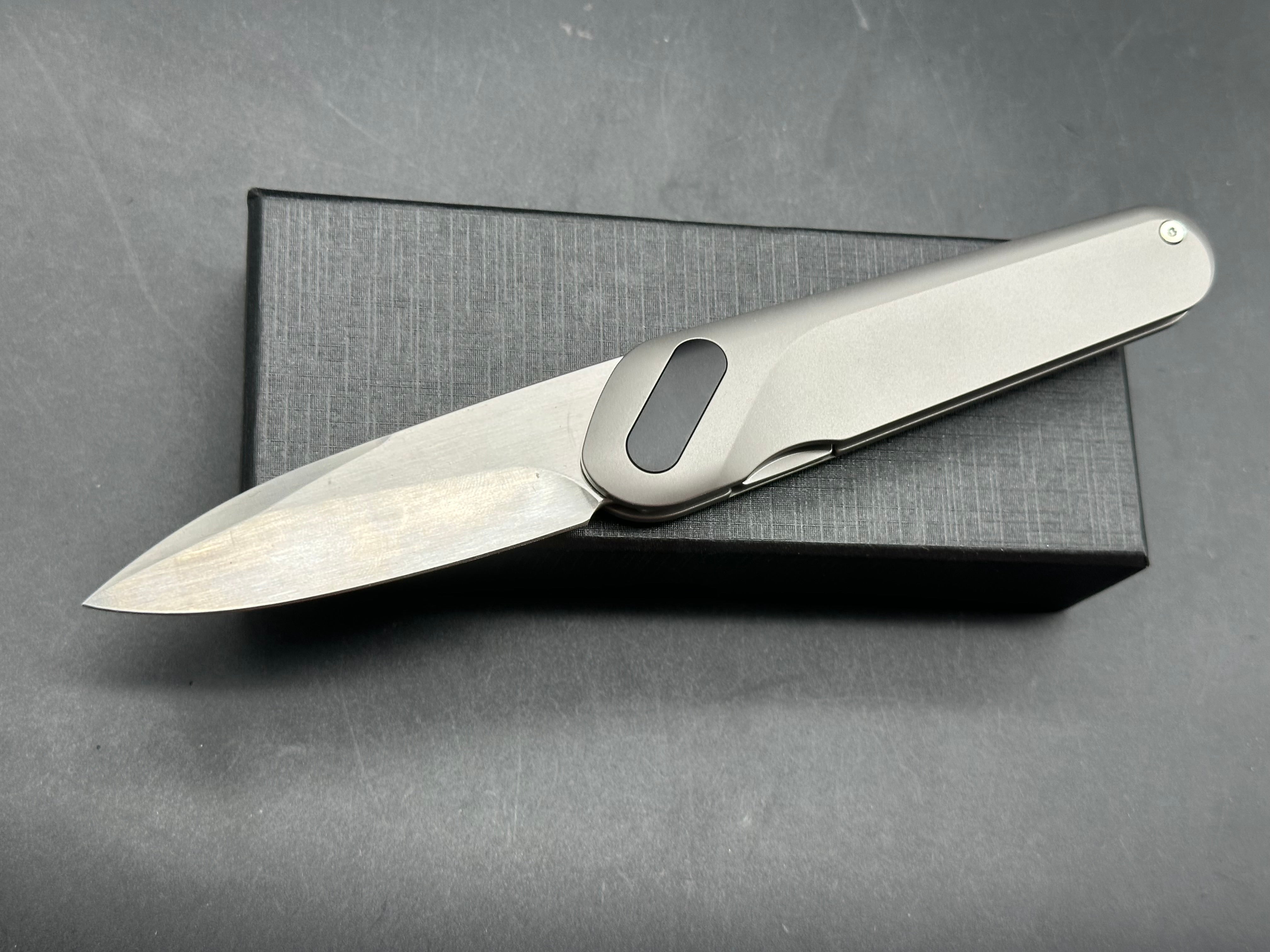 Kniclad Ginren Dark Gray Titanium Handle EDC Knife with Black Detachable Magnetic pivot cover