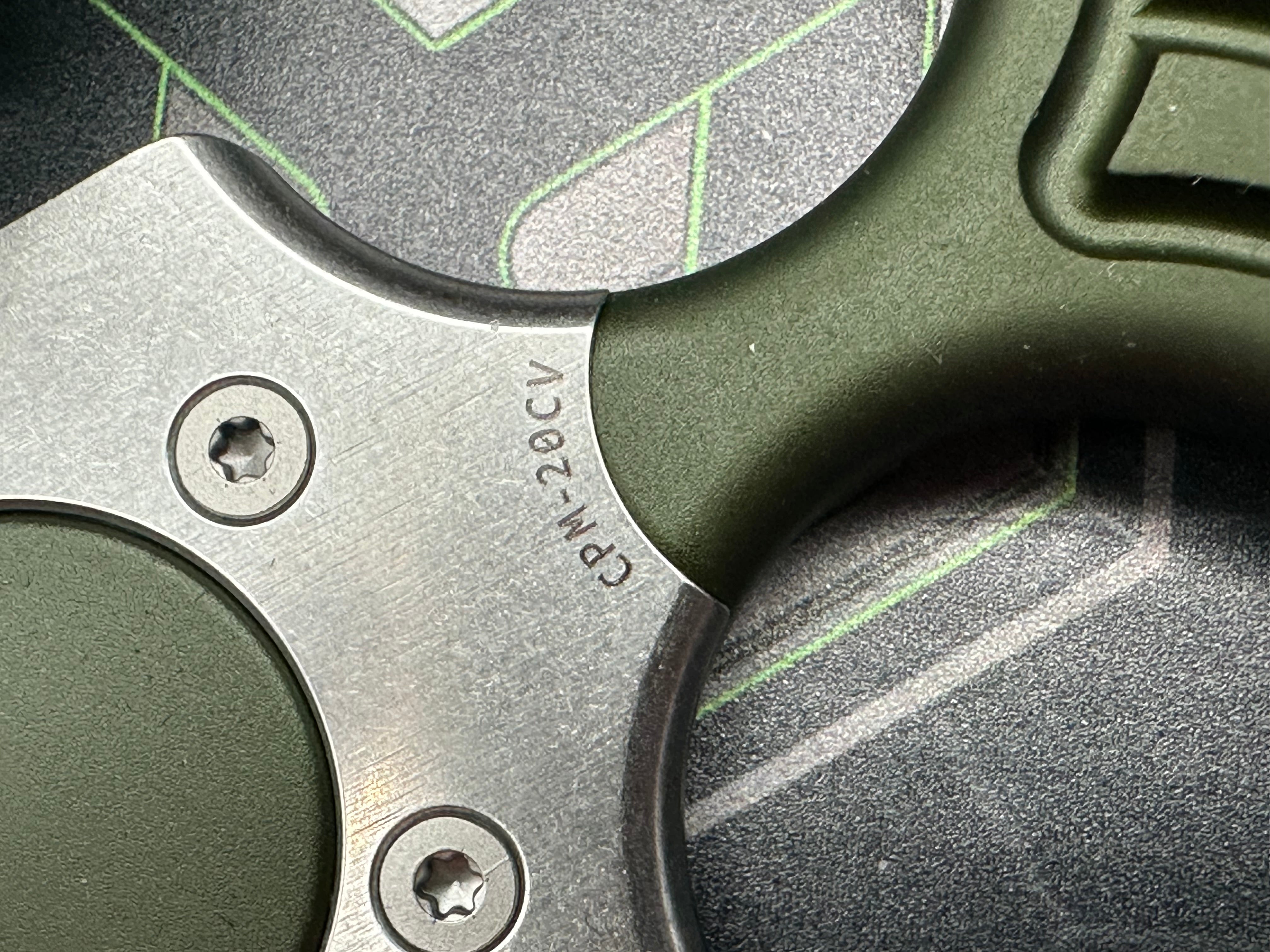 Heretic Sleight Push Dagger - Green Alum. (2.8" CPM-20CV) H050-5A-GRN