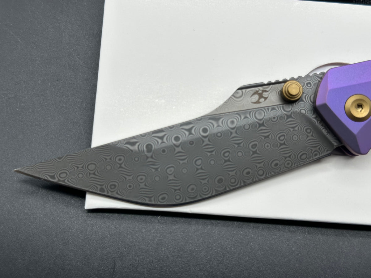 KANSEPT NAVAJA FOLDING KNIFE PURPLE ANODIZED TITANIUM HANDLE 3.6" DAMASCUS MODIFIED CLIP POINT PLAIN EDGE