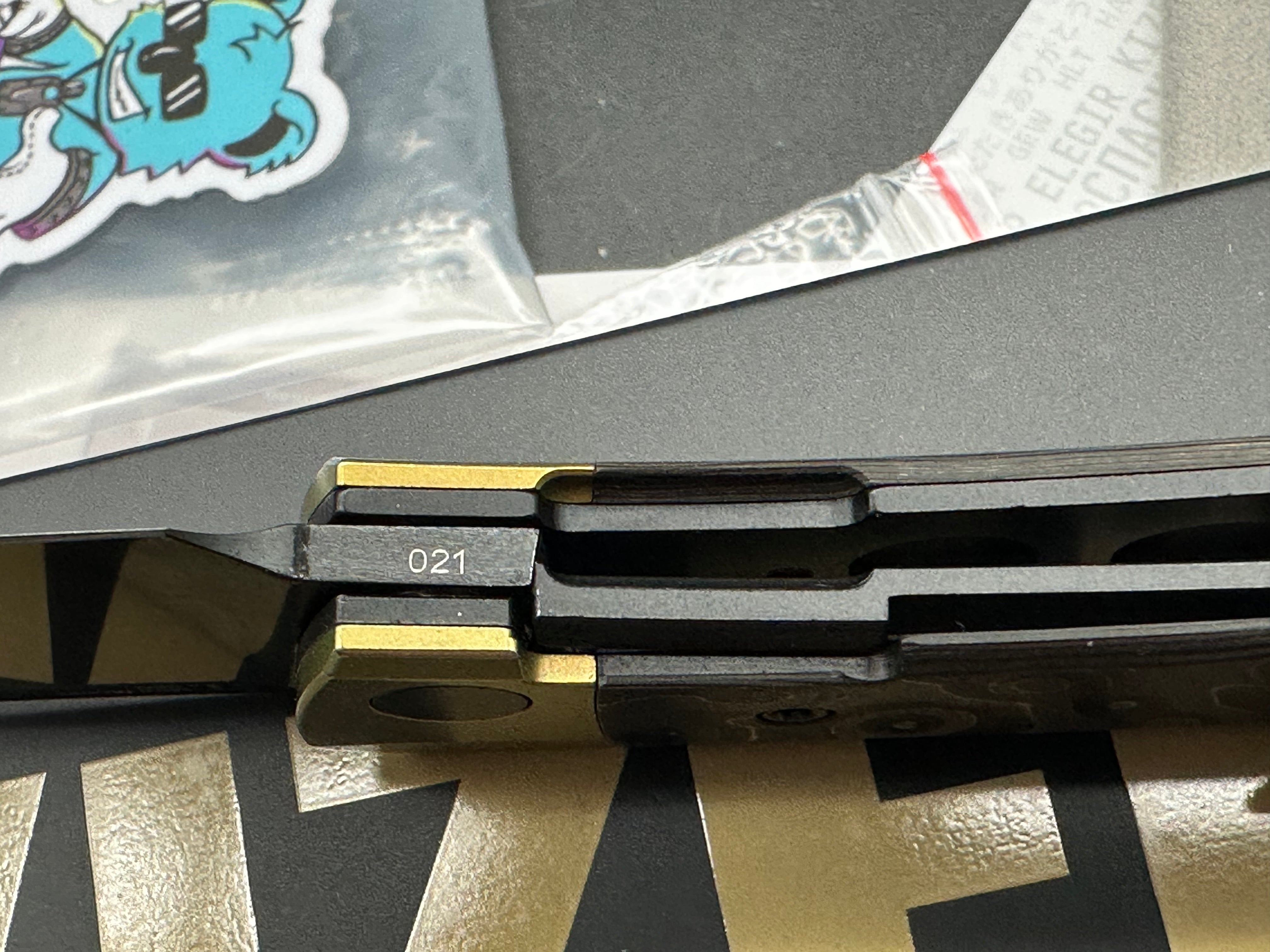 Kizer MINI MOMO | S90V | TITANIUM+FAT CARBON CAMO GOLD