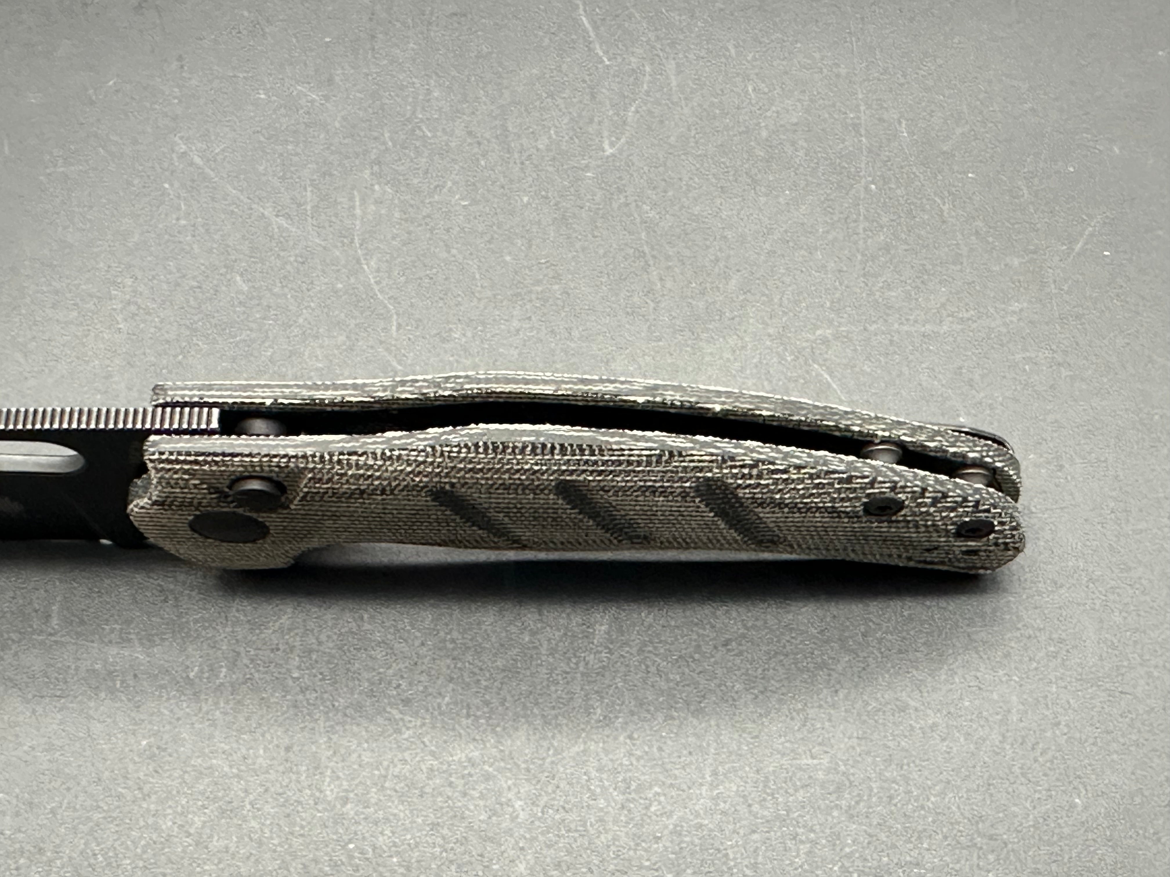 KIZER C01C SHEEPDOG POCKETKNIFE BLACKWASH 154CM BLADE BUTTON LOCK MICARTA HANDLE V4488BC1