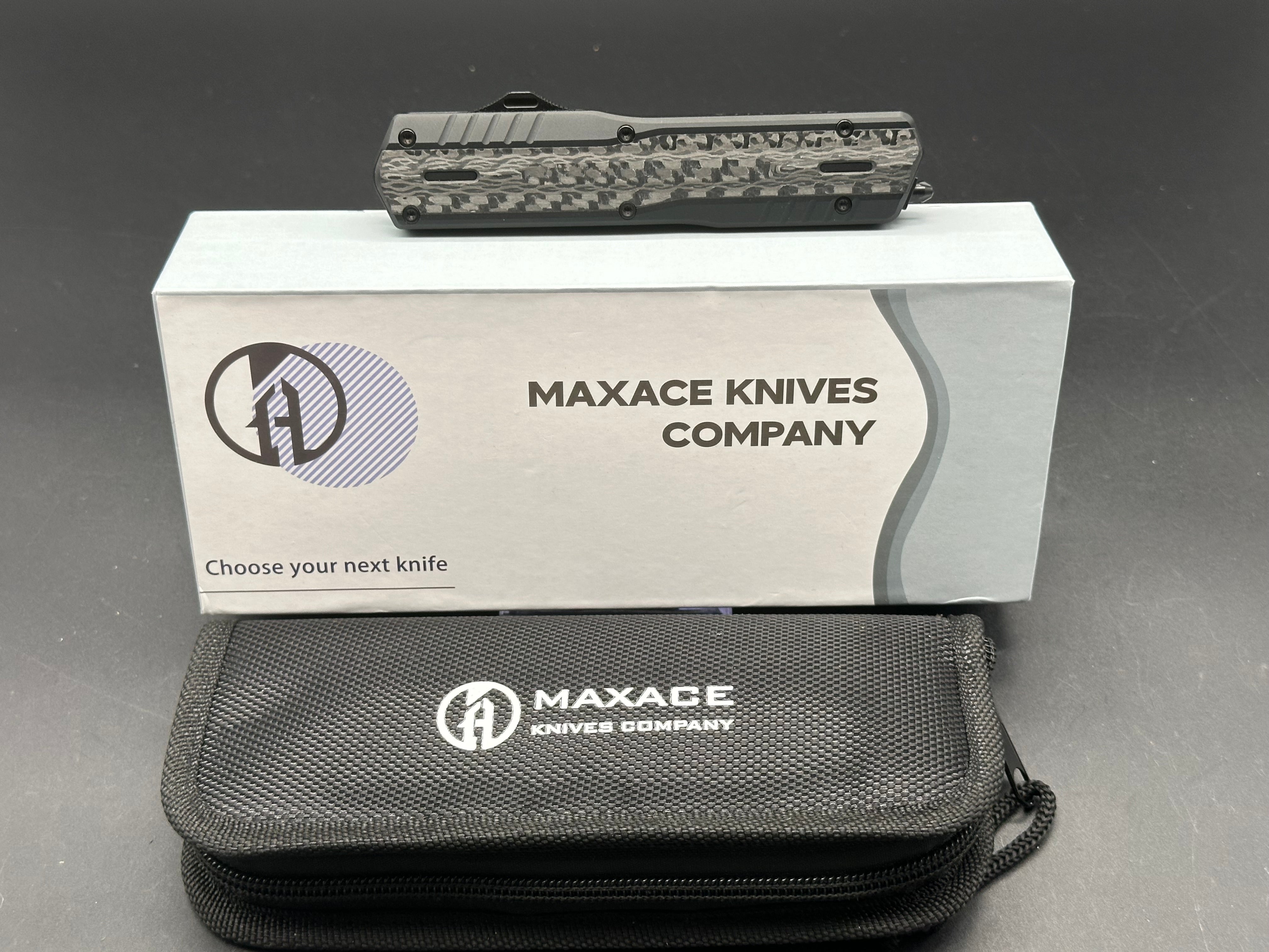Maxace + Midnight Cat - Medusa 4.0/Auto/OTF Black Aluminum Frame + CF Inlays/ Magnacut