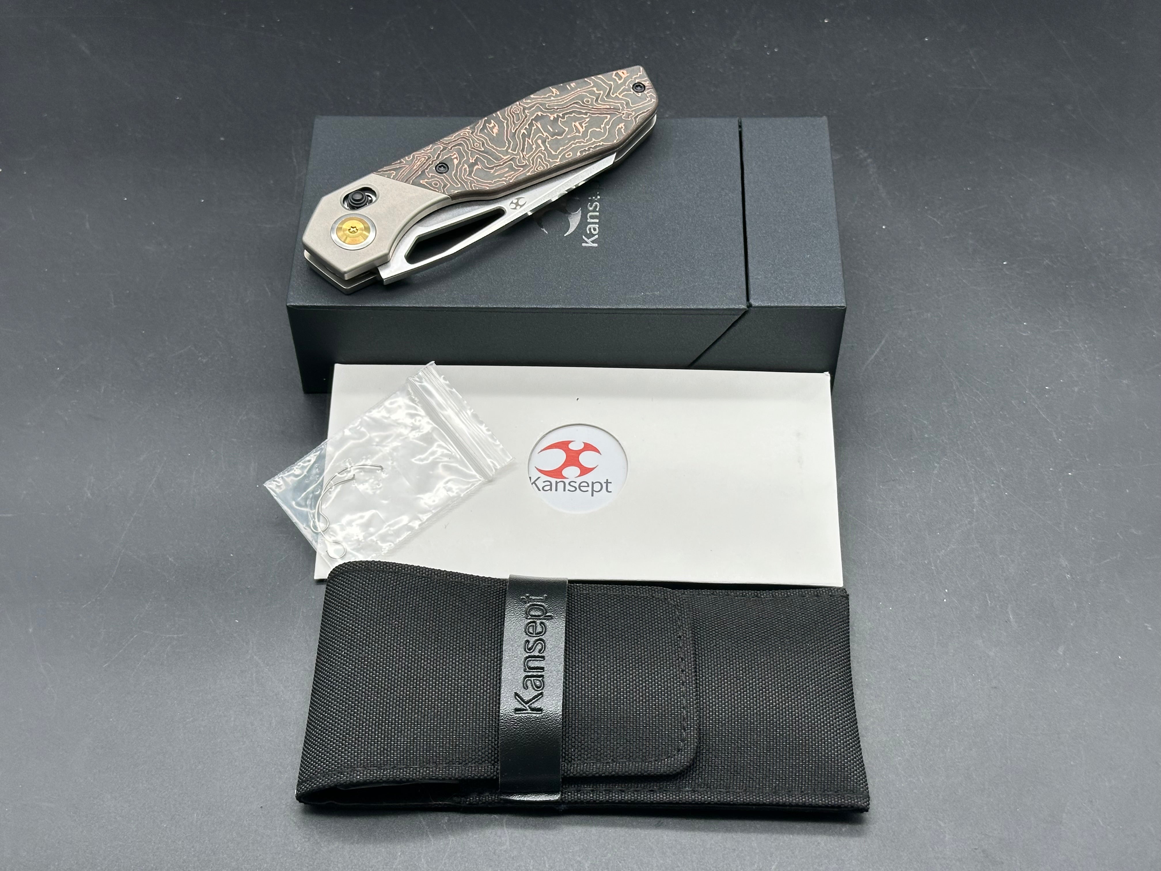 KANSEPT QTRO TITANIUM & COPPER CARBON FIBER HANDLE 3.59'' ELMAX BLADE