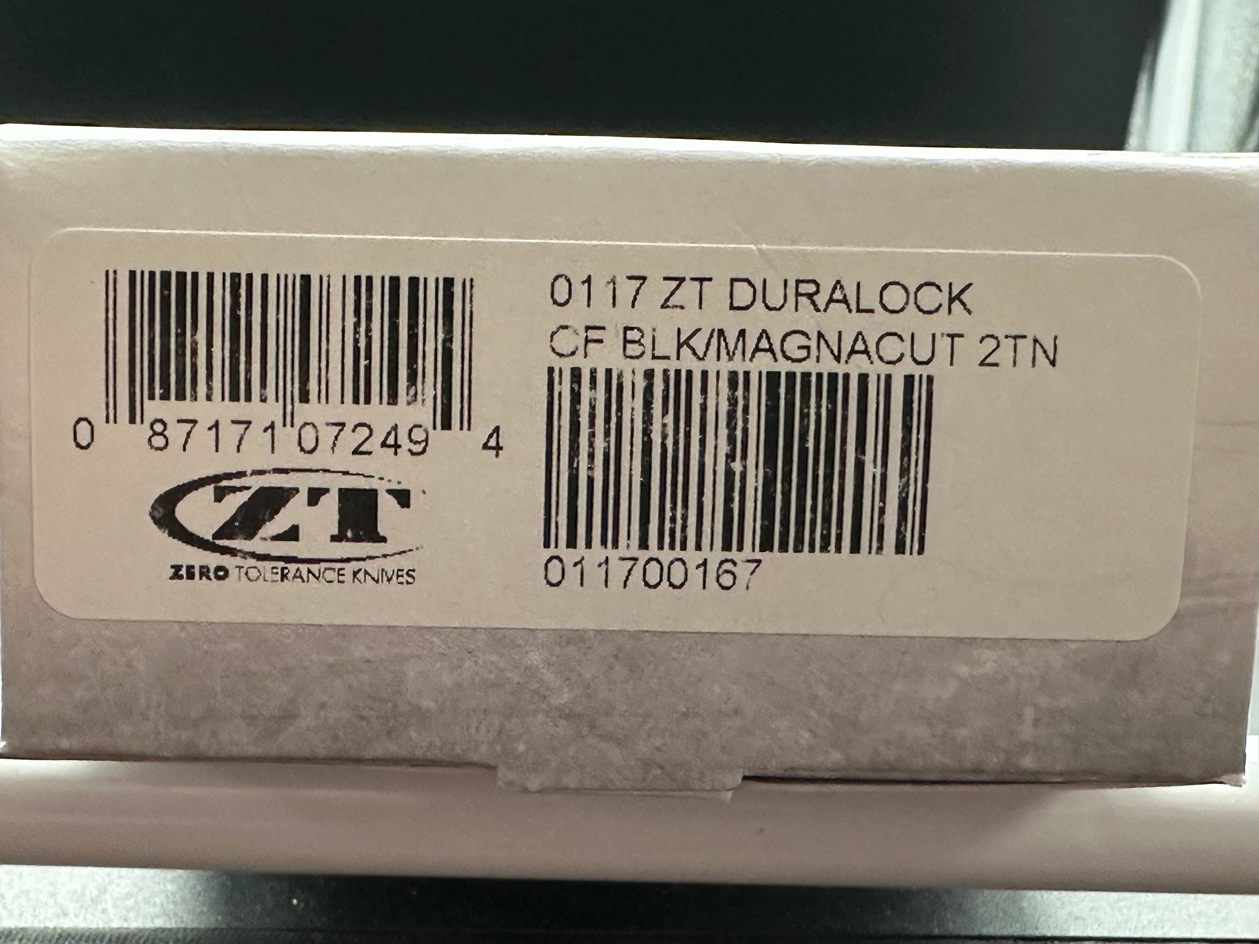 Zero Tolerance 0117 DuraLock Knife Carbon Fiber (3.3" SW/Satin MagnaCut)