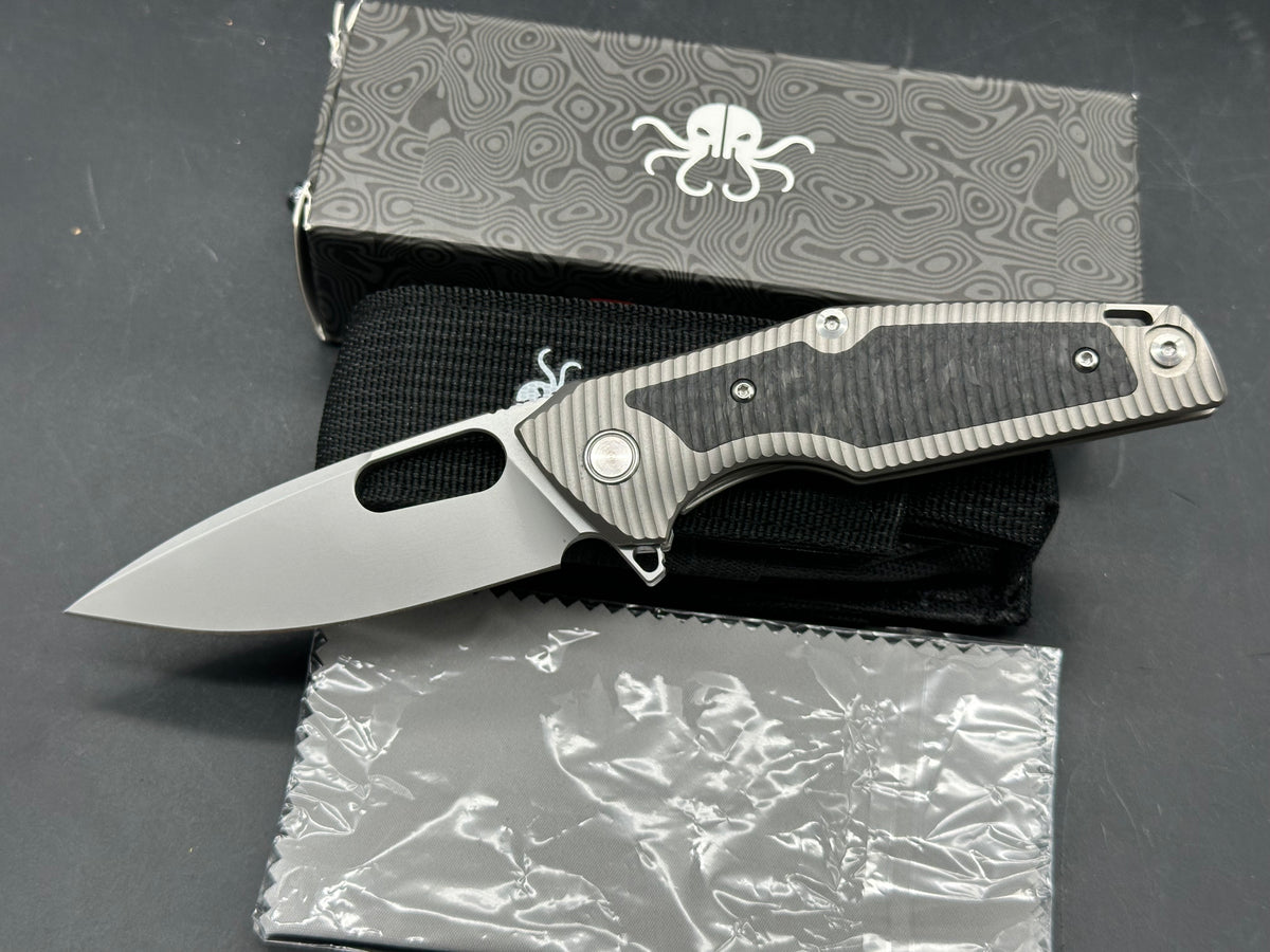 Klaken Sigund B06, 3.23" 14C28N Bead Blasted Drop Point Blade with Bead Blasted Titanium-Carbon Fiber Inlay Scales