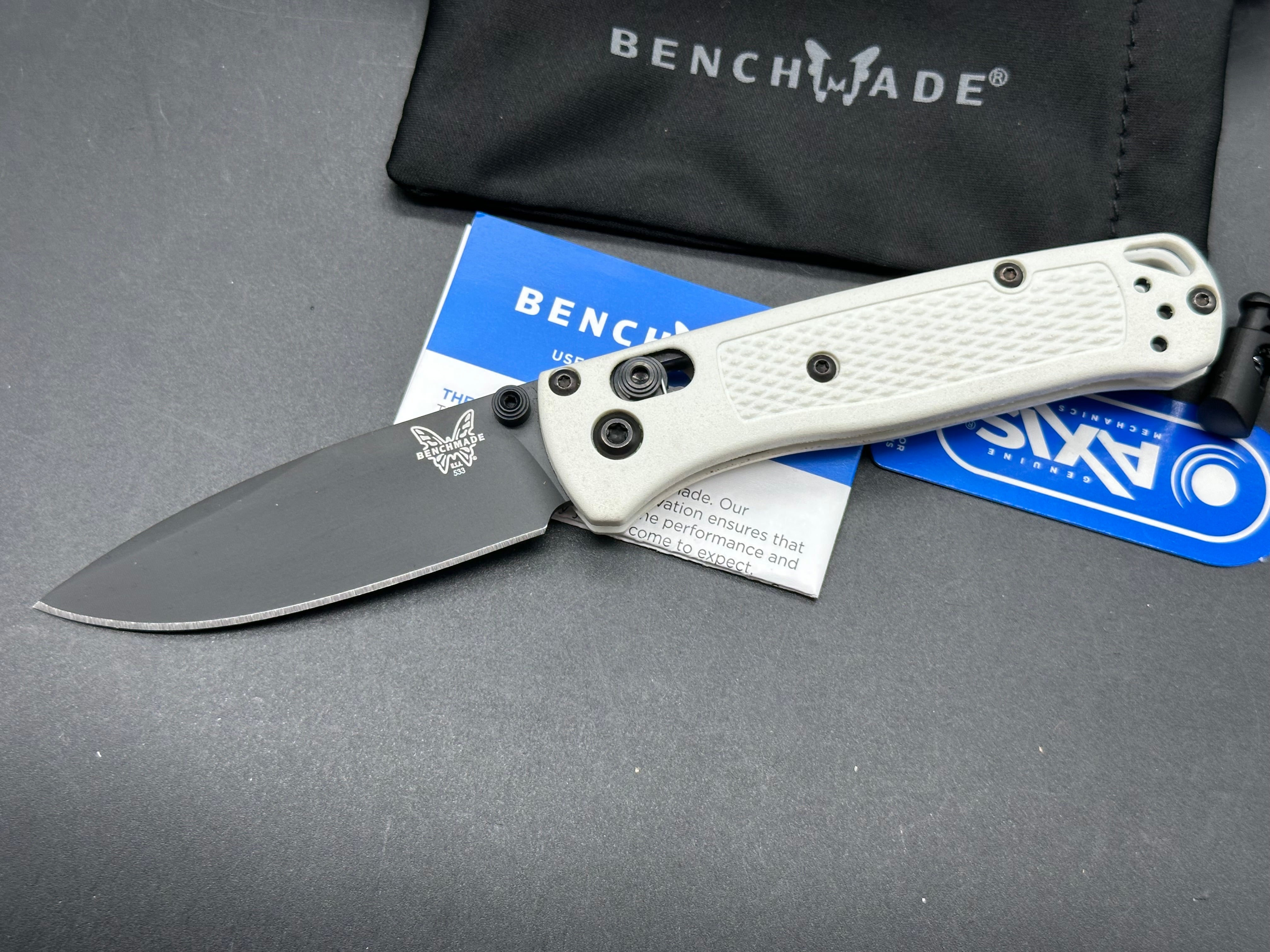Benchmade Mini Bugout AXIS Lock Knife White