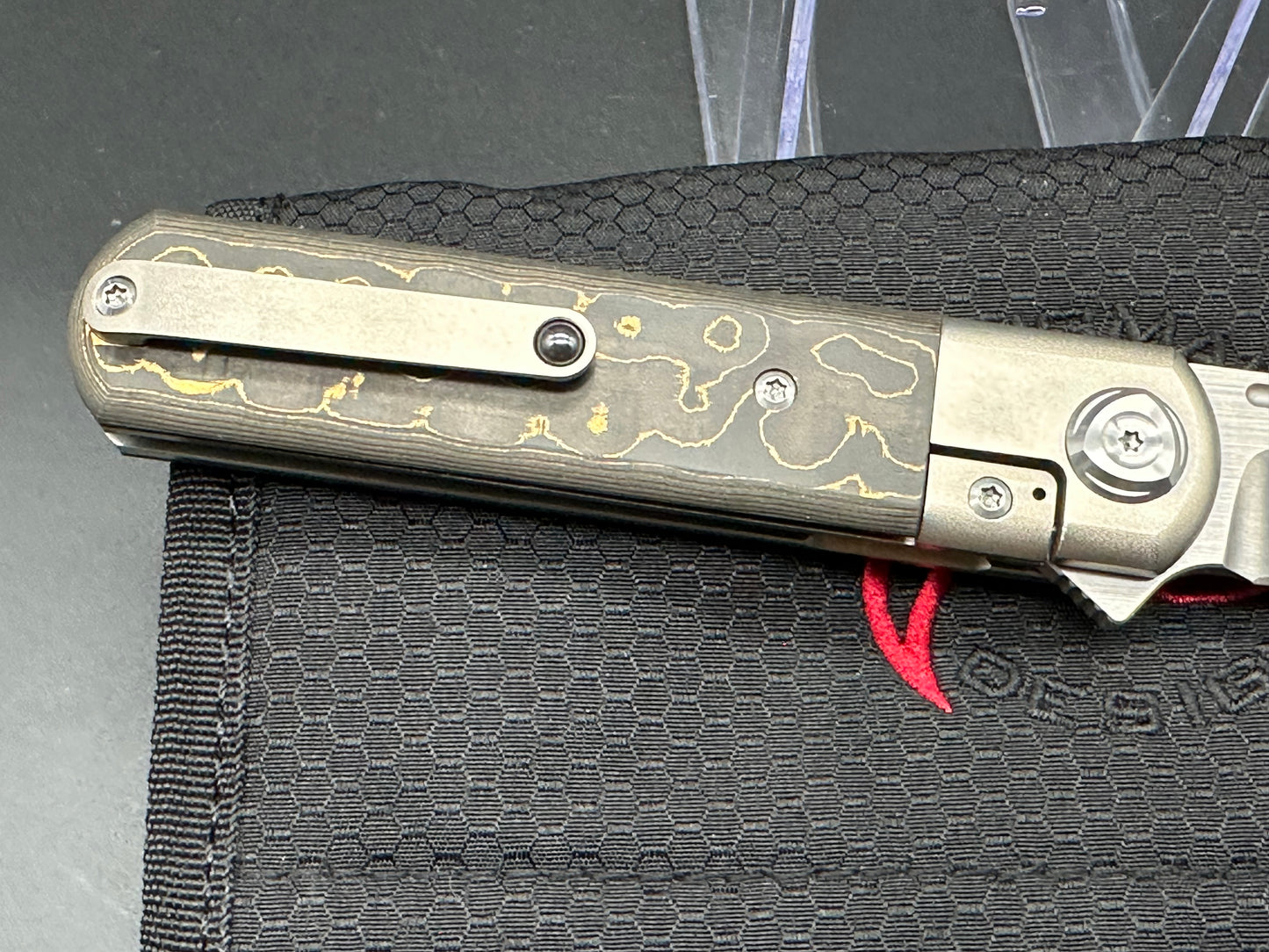 Liong Mah T-1 Gold Camo Fat Carbon Inlay